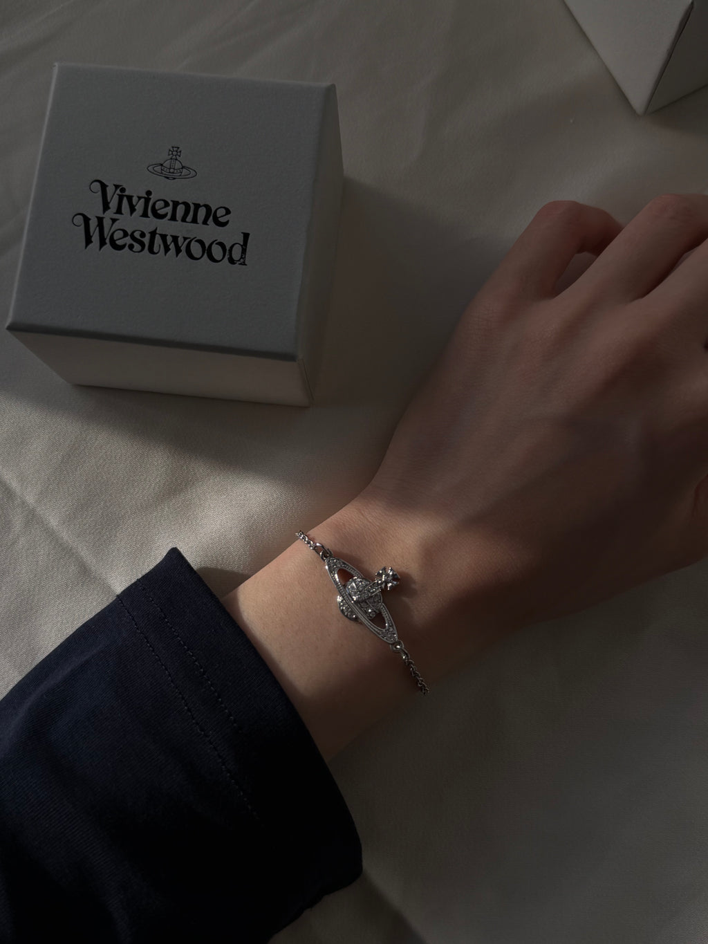 VW Mayfair Bas Relief Bracelet - Silver
