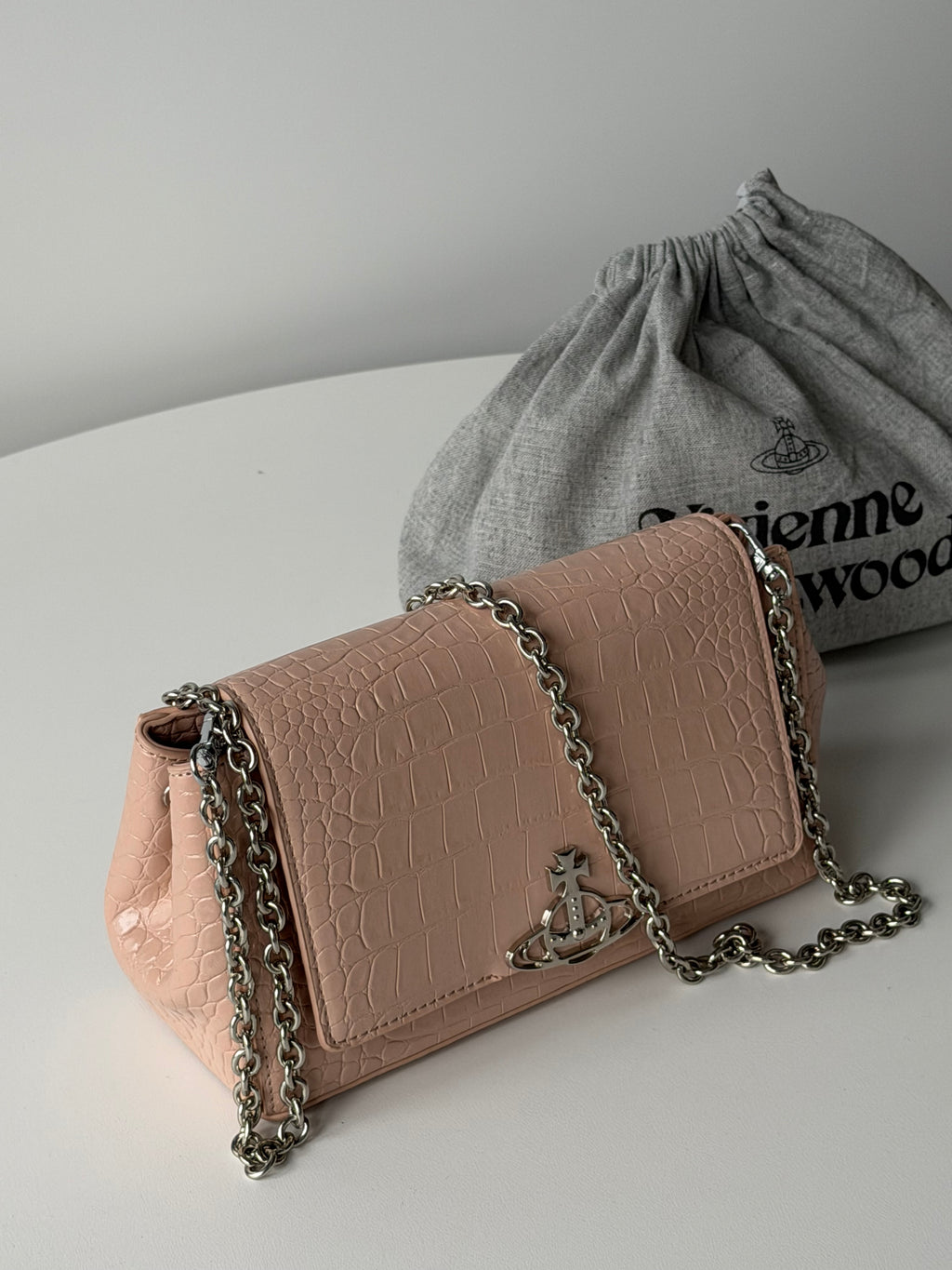 VW Hazel Medium Handbag - Light Pink
