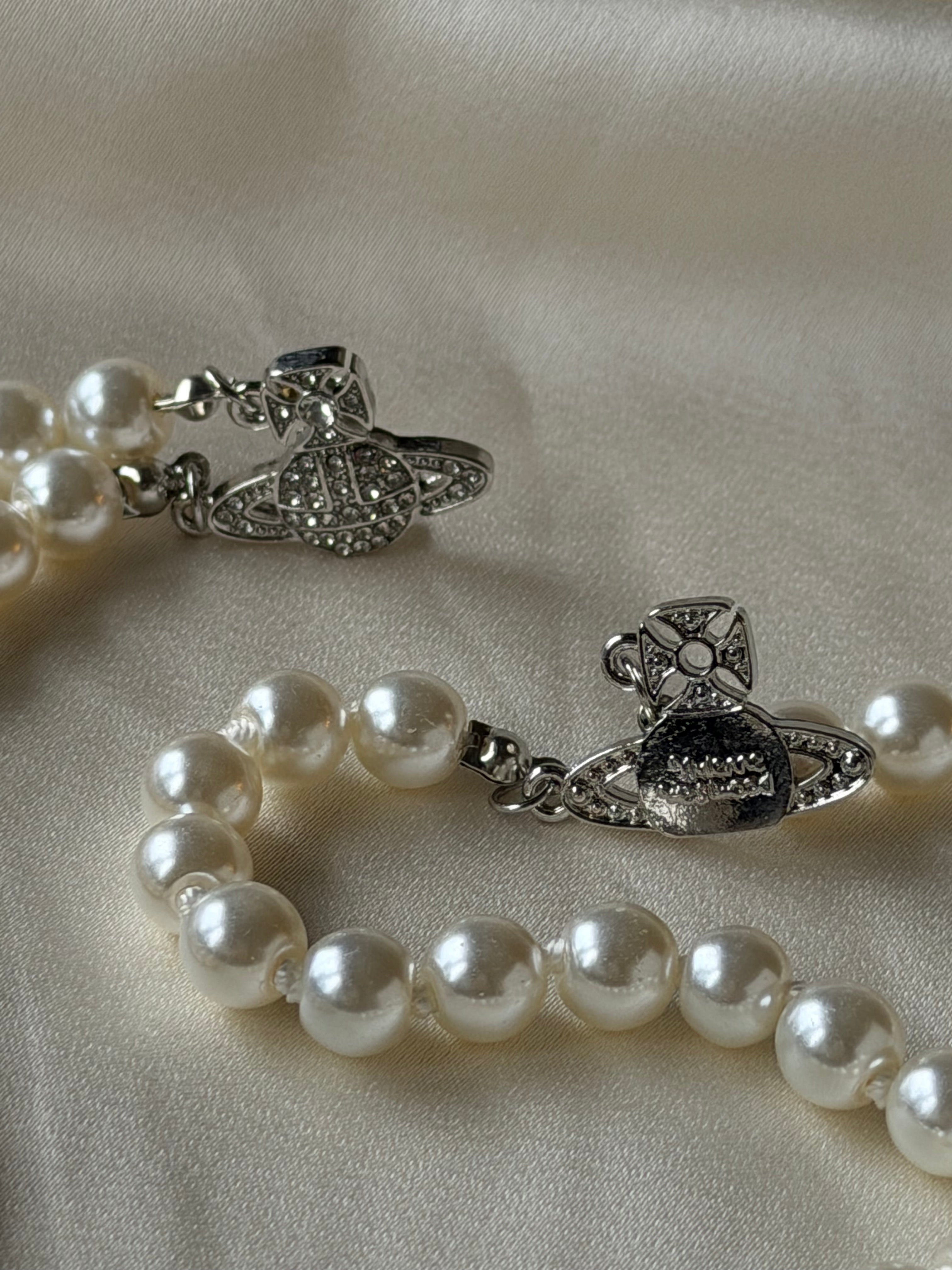 VW Two Row Pearl Bas Relief Choker - Silver