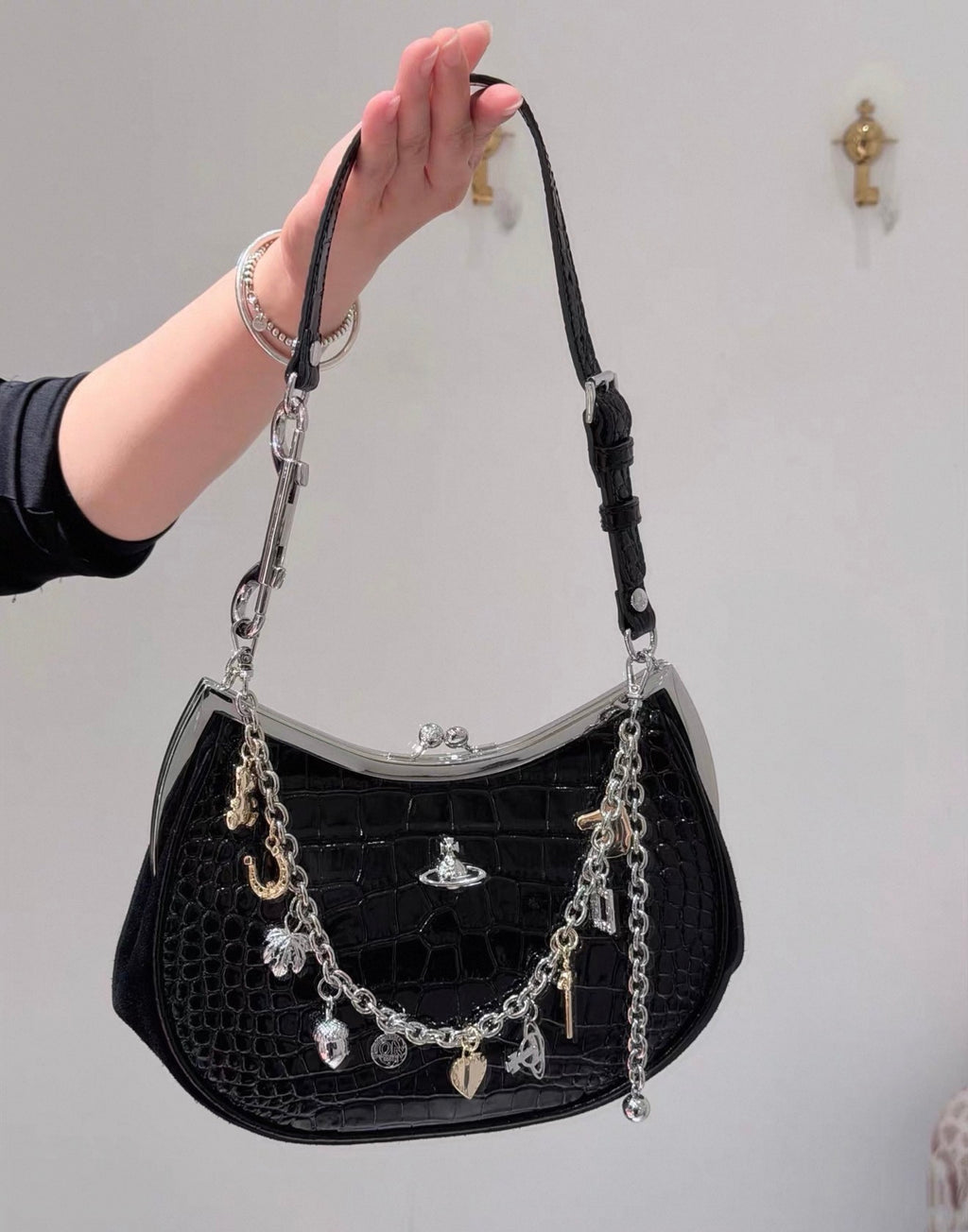VW Charm Frame Purse - Glossy Black