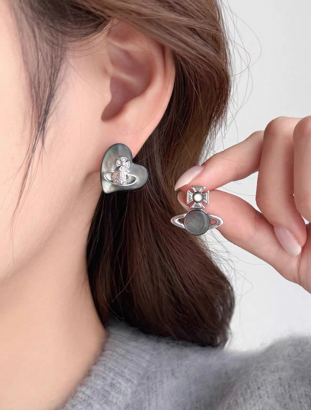 VW Heart & Orb Duo Earrings - Black