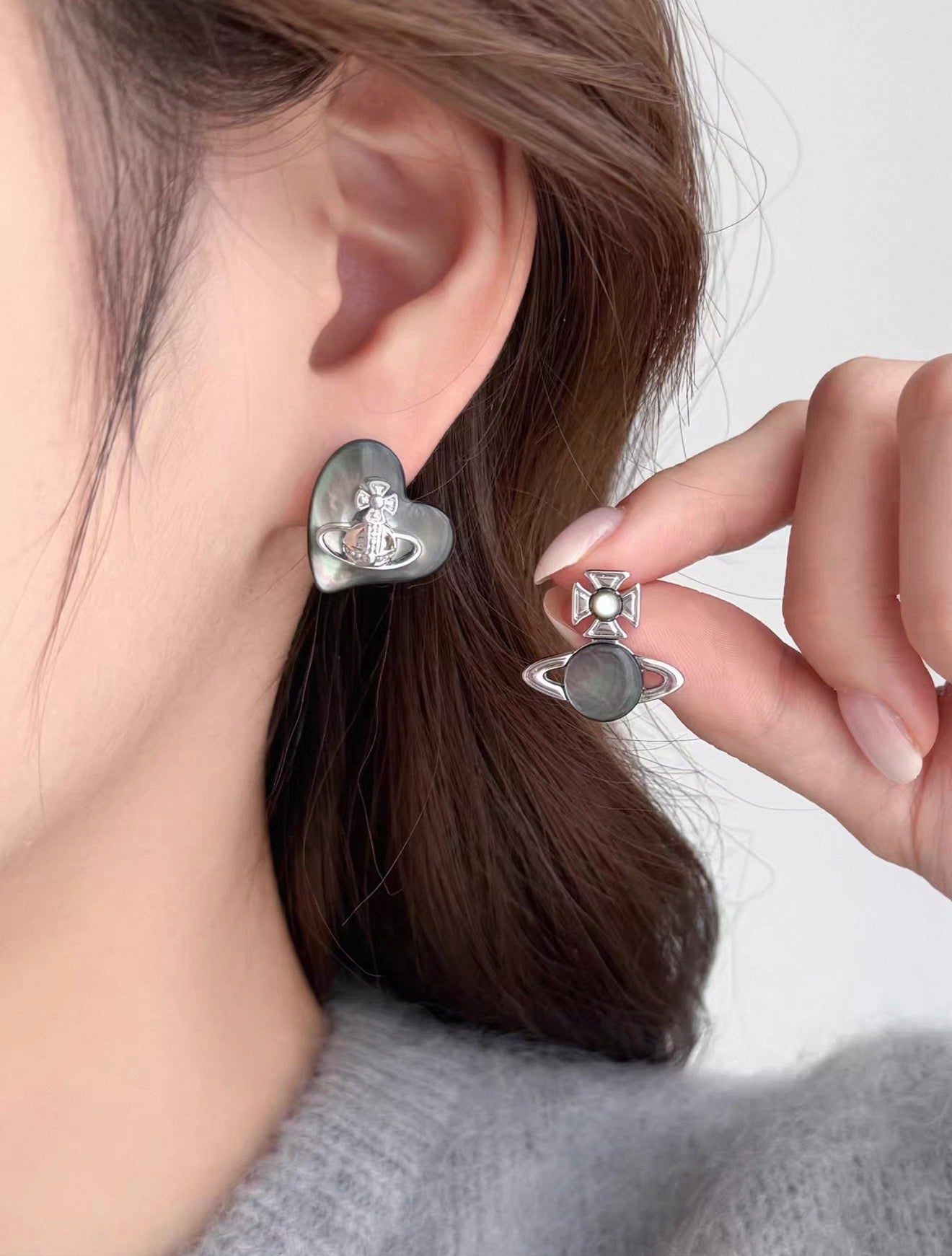 VW Heart & Orb Duo Earrings - Black
