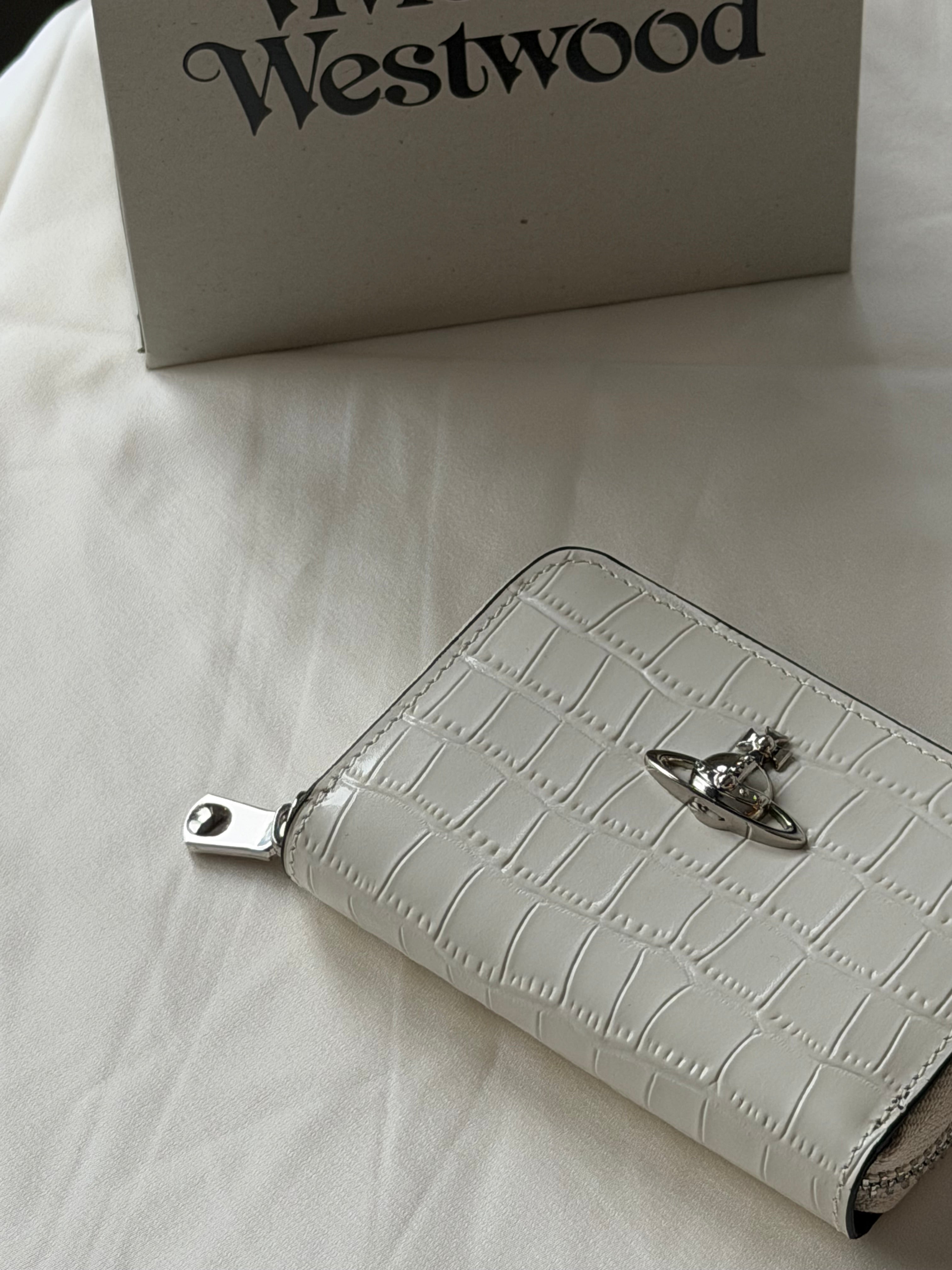 VW Accordion Zip Card Holder - White