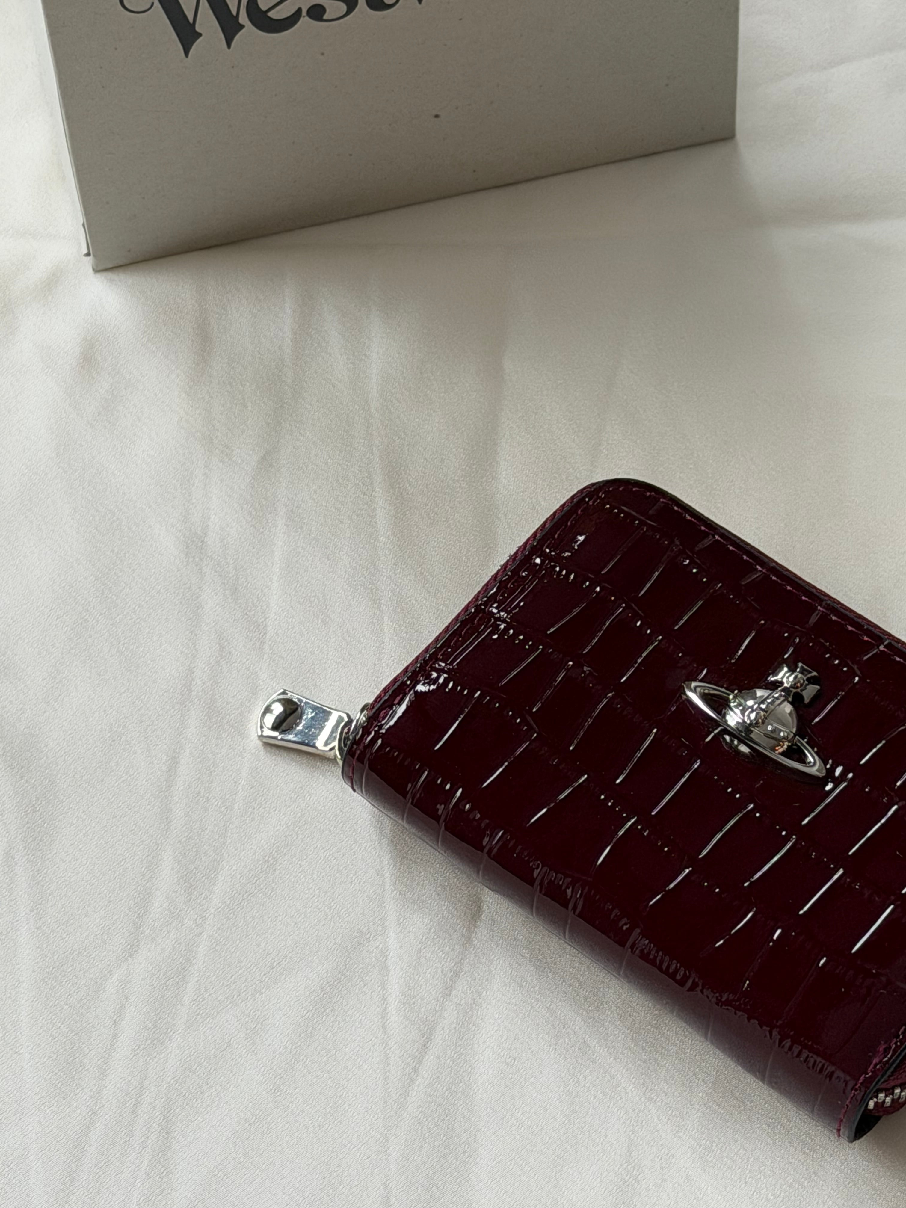 VW Accordion Zip Card Holder - Maroon