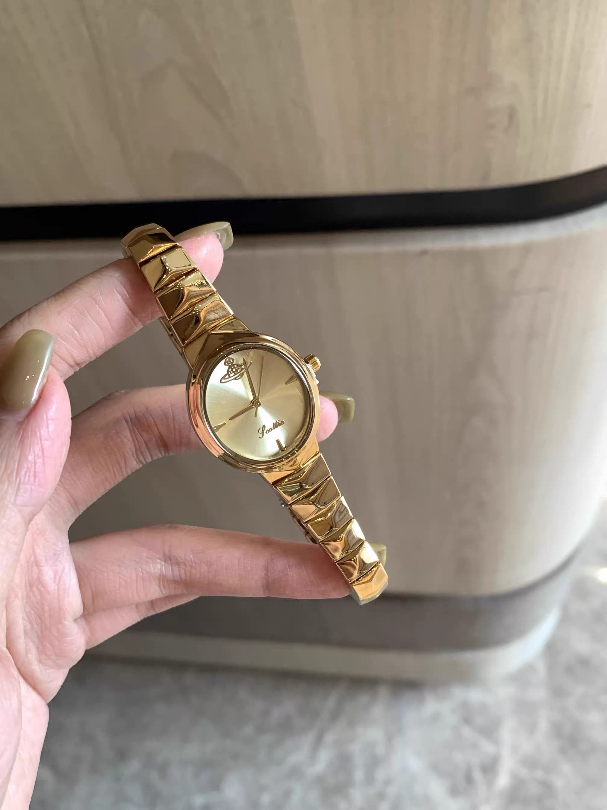 VW Armour Watch - Gold/Gold Link