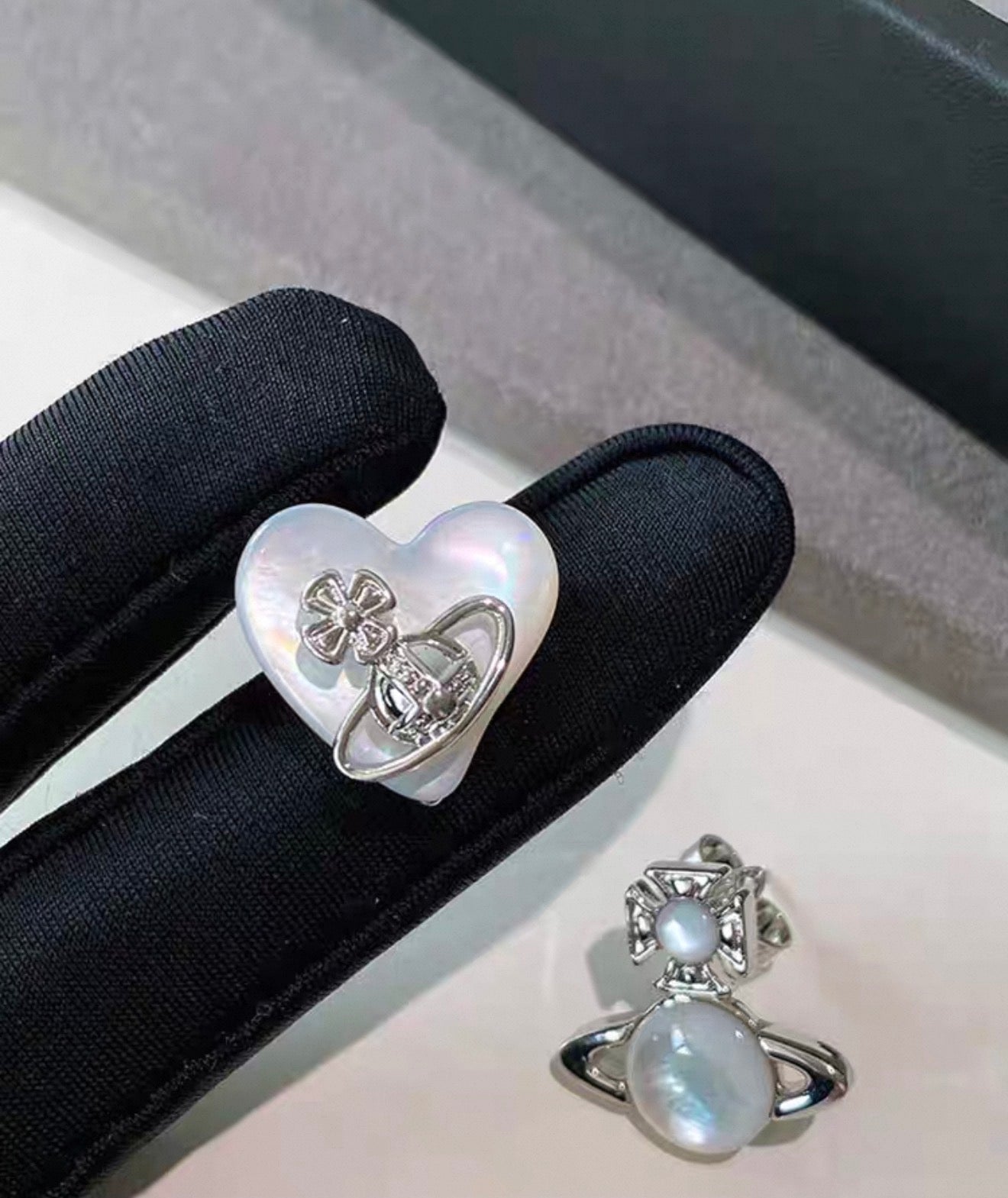 VW Heart & Orb Duo Earrings - White
