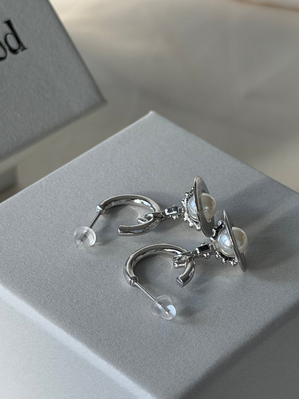 VW Pearl Orb Earrings