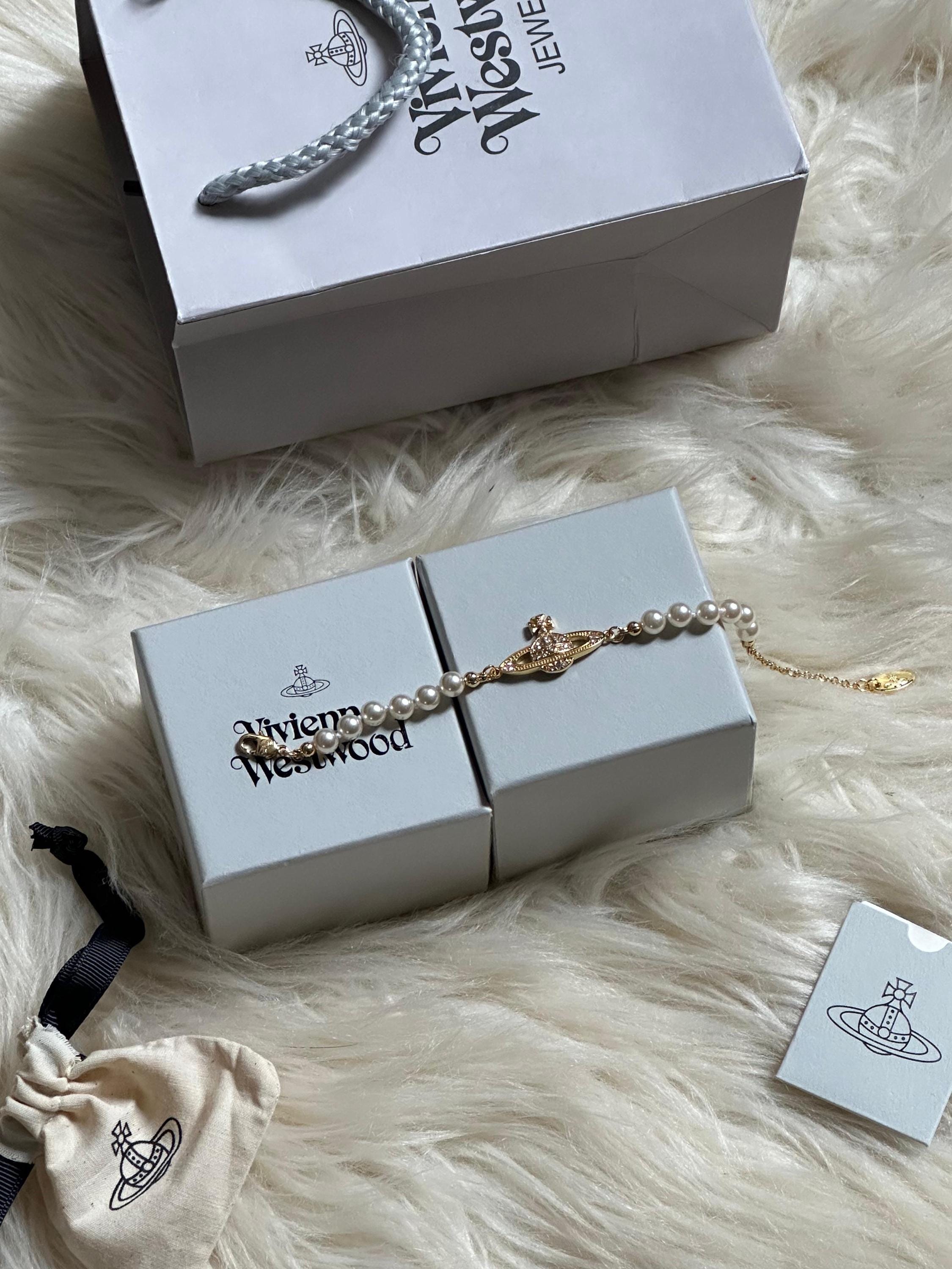 Vivienne Westwood Women's Mini Bas Relief Pearl Bracelet