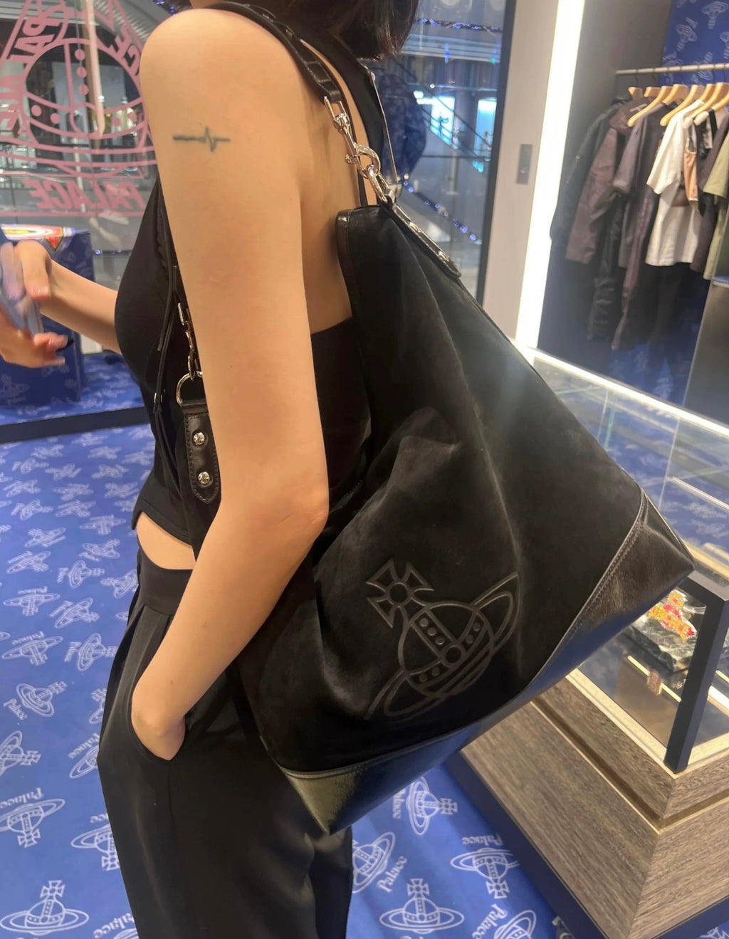 VW Maxime Large Shoulder Bag - Black