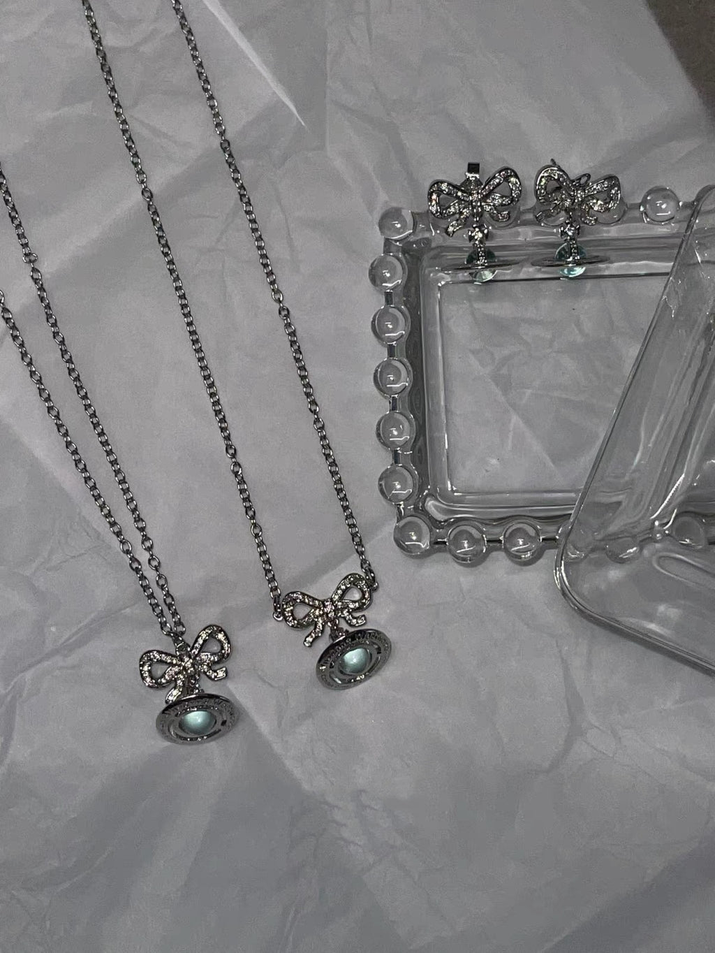 VW Ribbon Orb Pendant Necklace - Blue