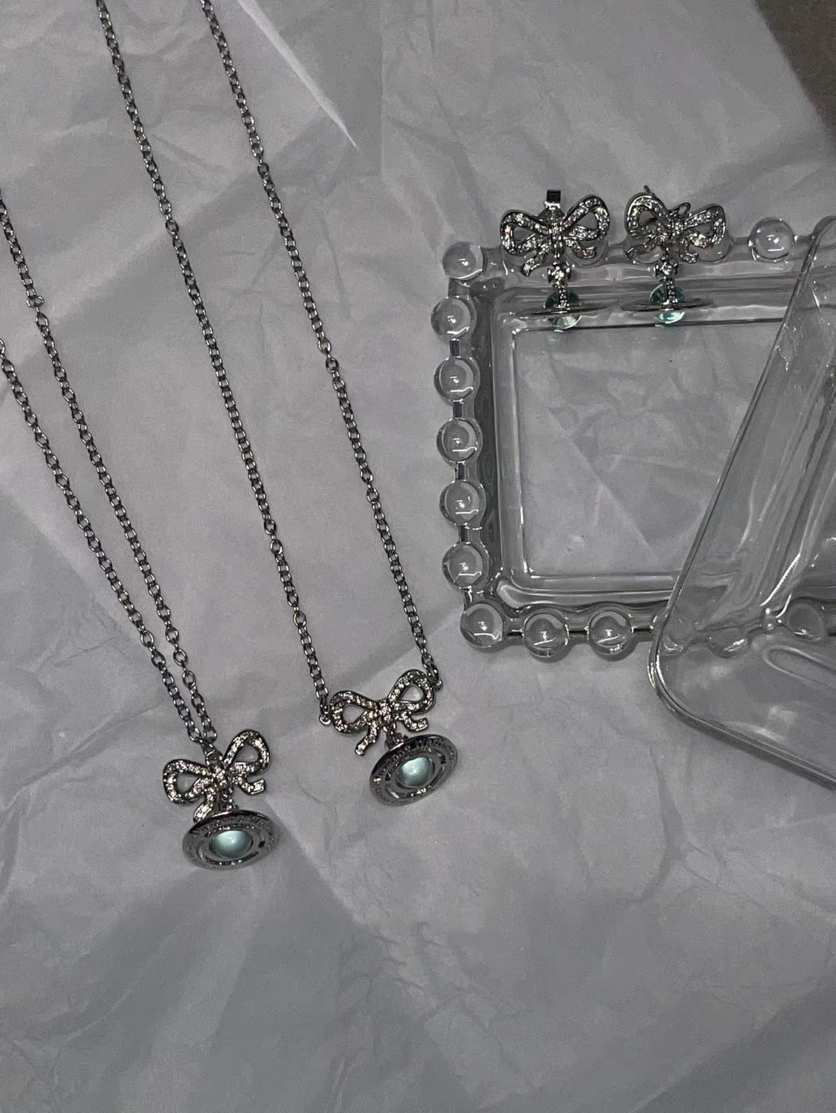VW Ribbon Orb Pendant Necklace - Blue