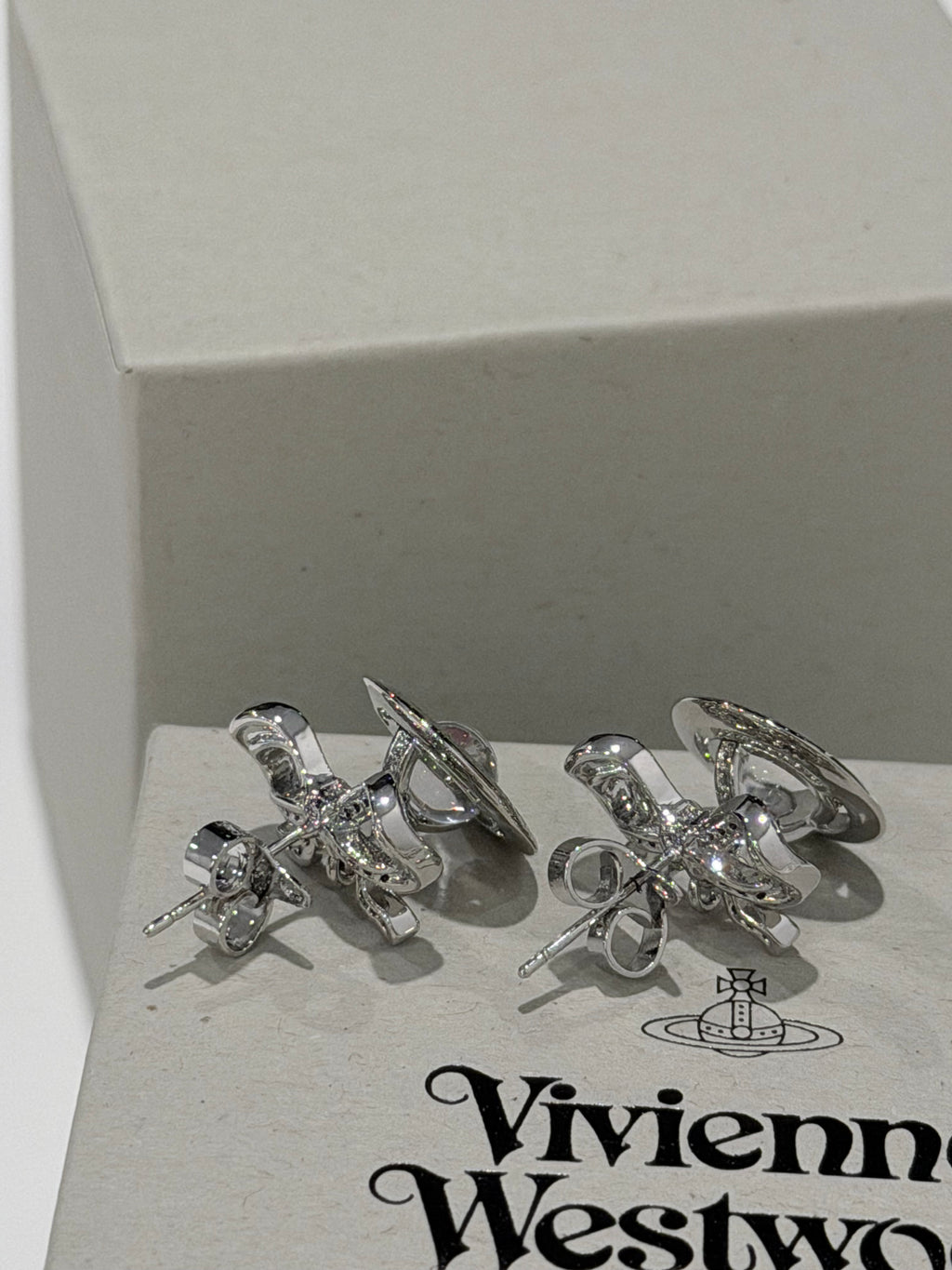 Boucles d'oreilles VW Ribbon Orb Drop - Argent