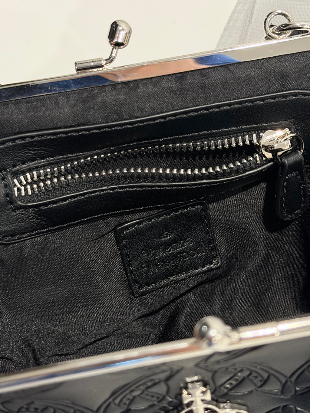 VW Granny Frame Purse - Black Print