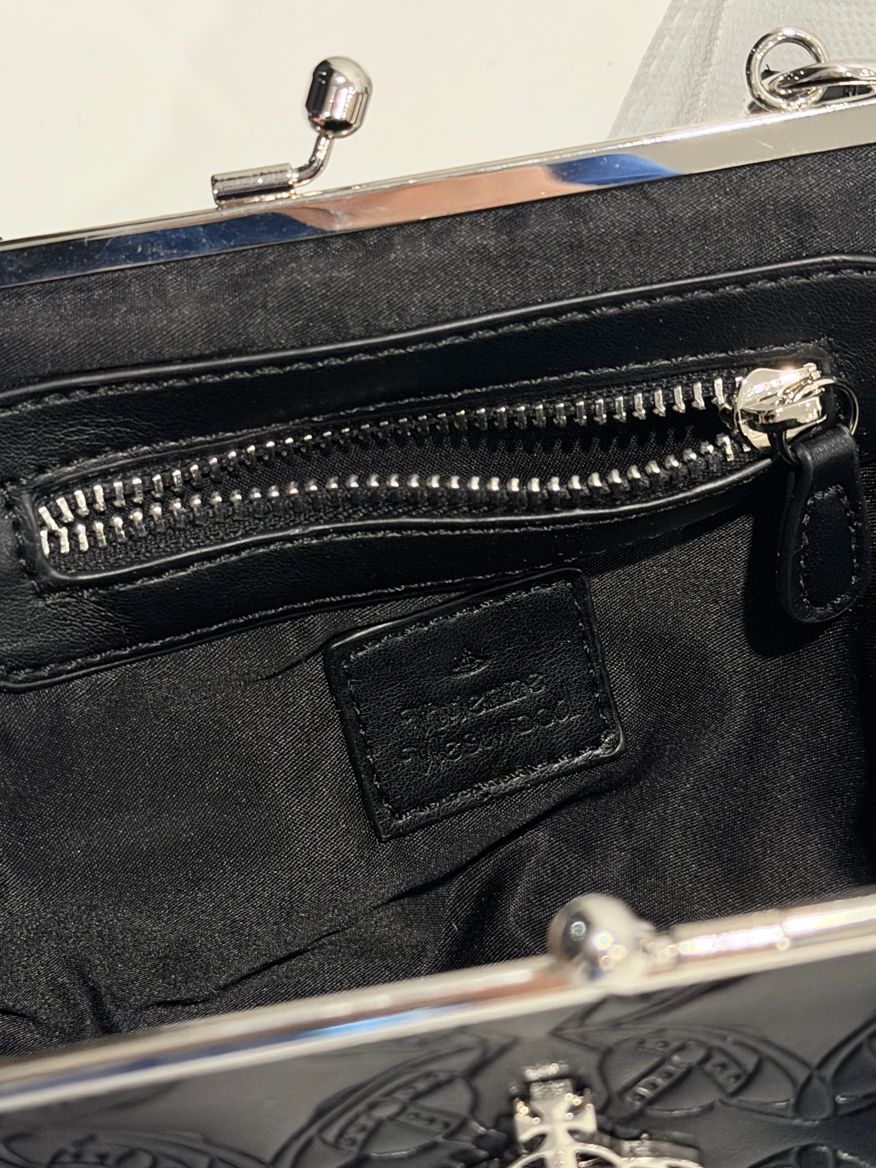 VW Granny Frame Purse - Black Print