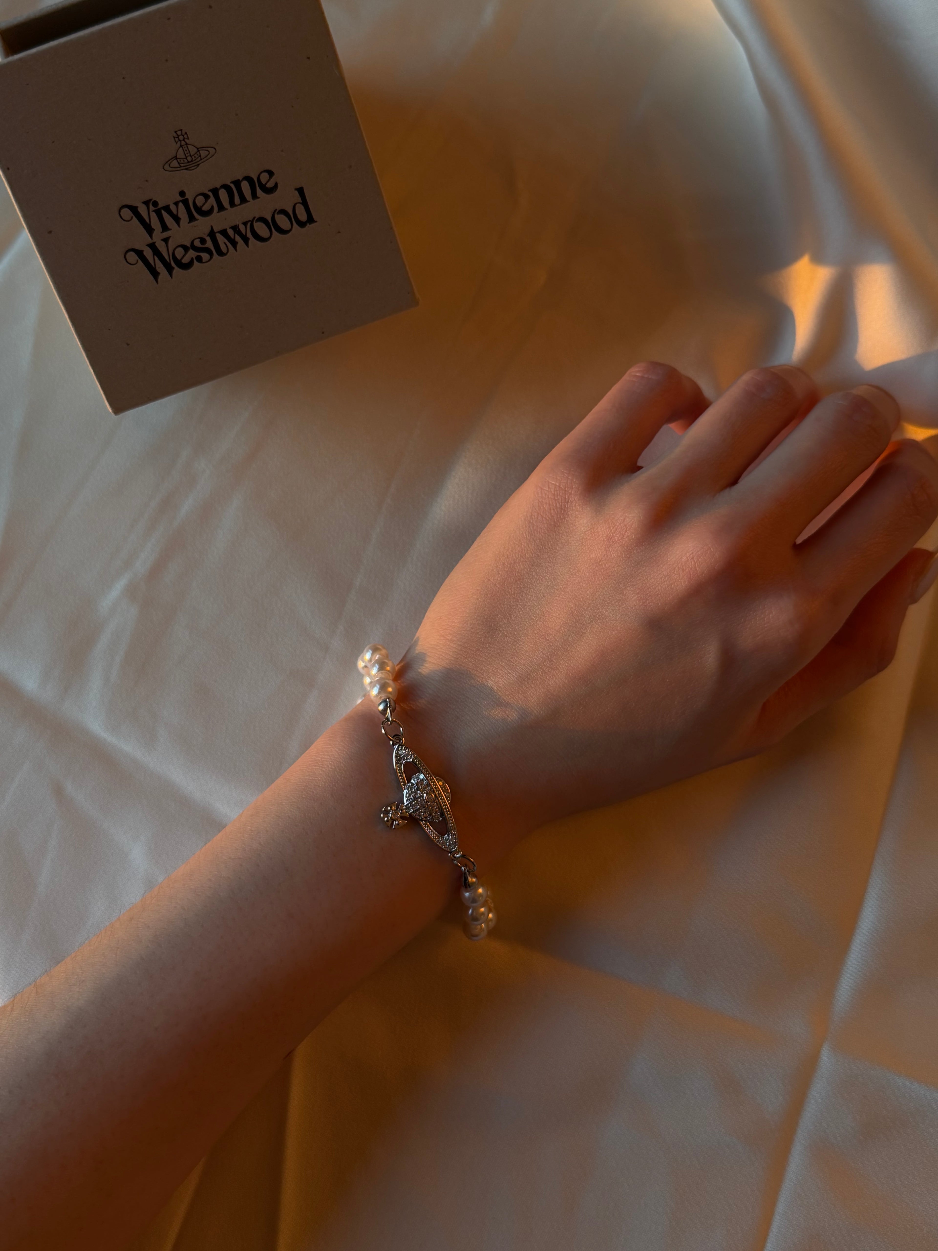 VW Mini Bas Relief Pearl Bracelet - Silver
