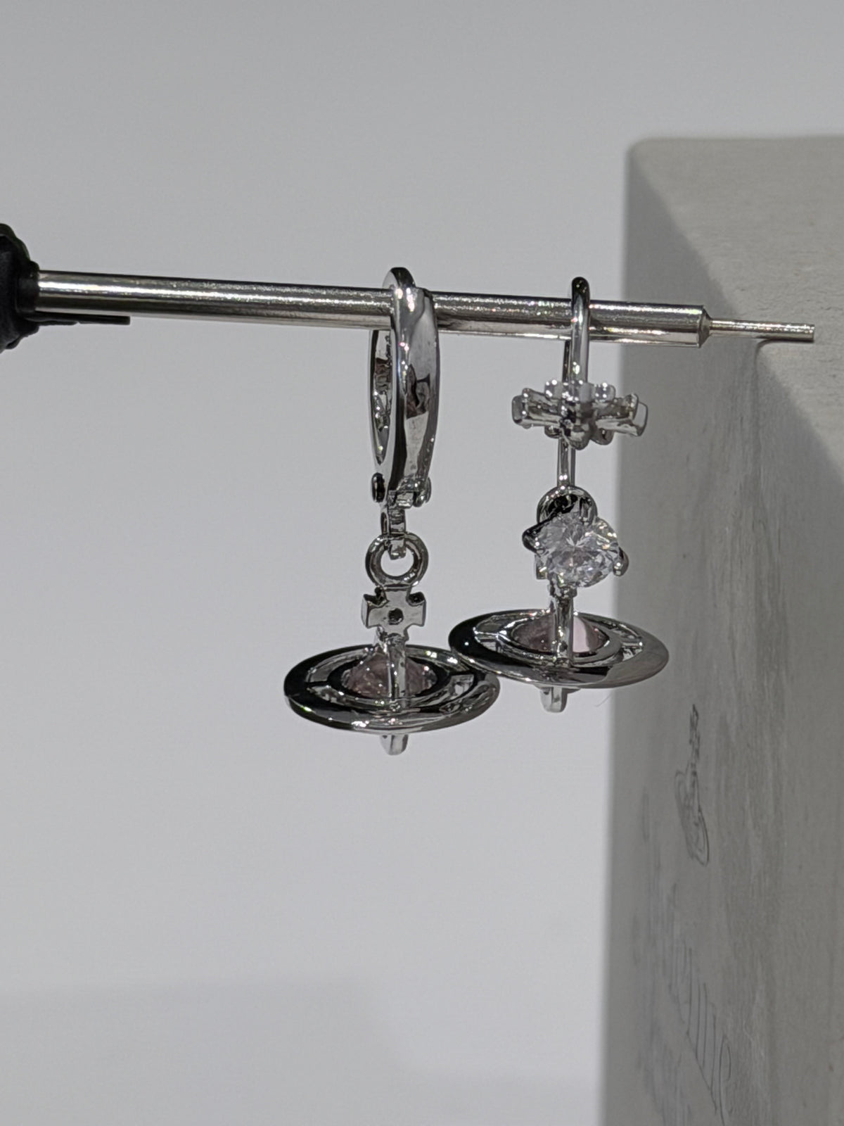 Boucles d'oreilles pendantes VW Orb - Rose