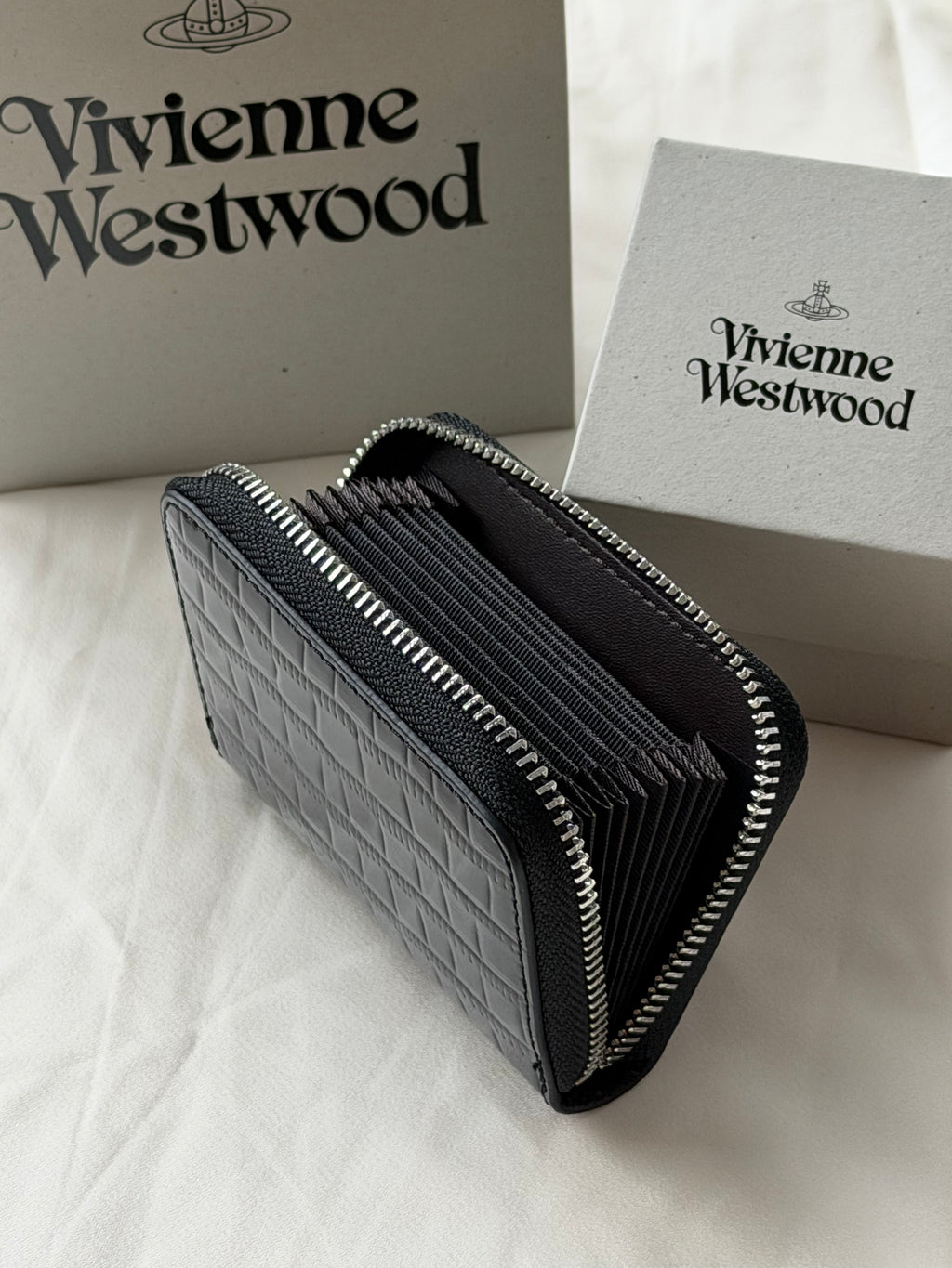 VW Accordion Zip Card Holder - Black