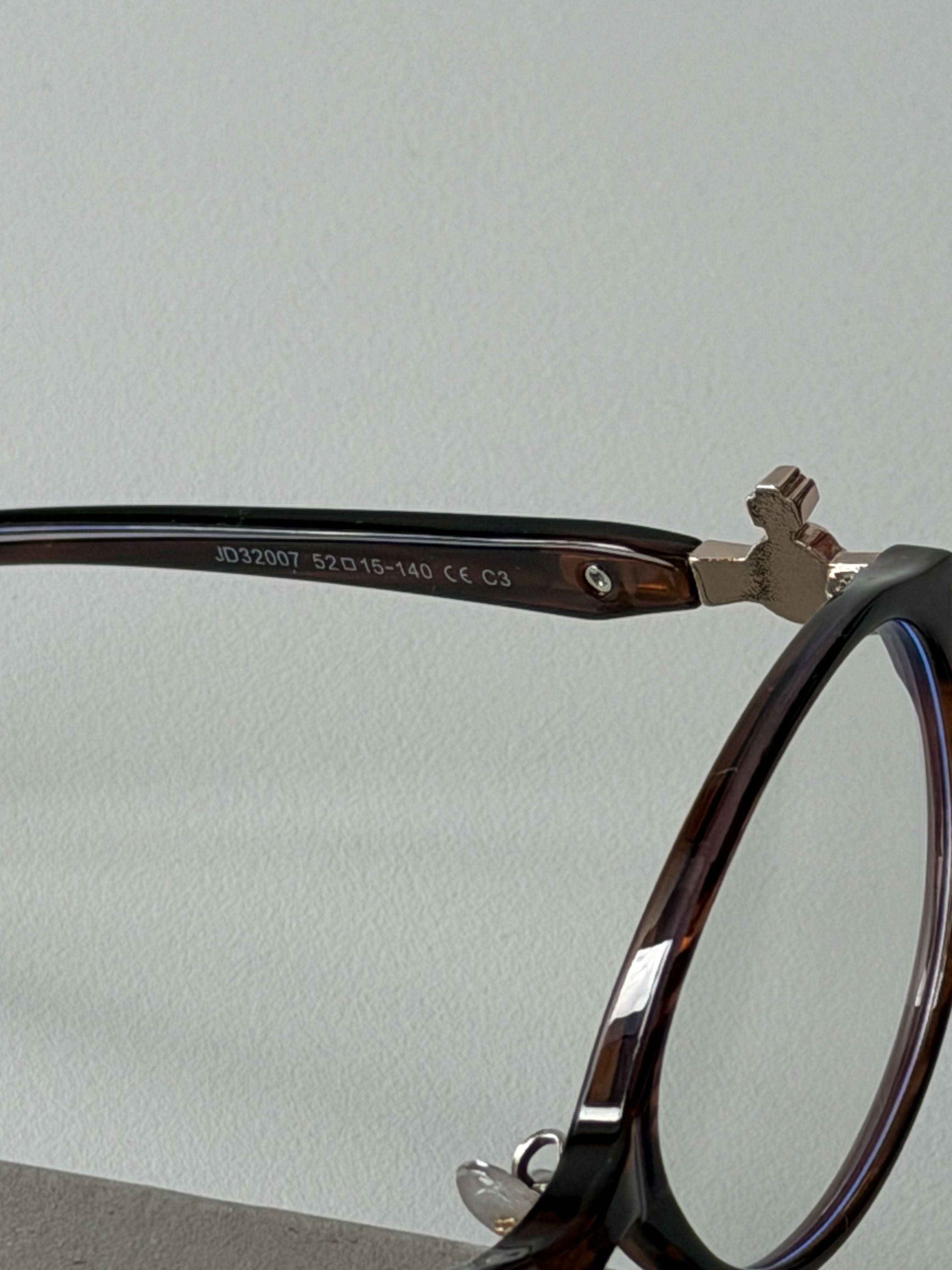 VW Vera Glasses - Brown Stripes