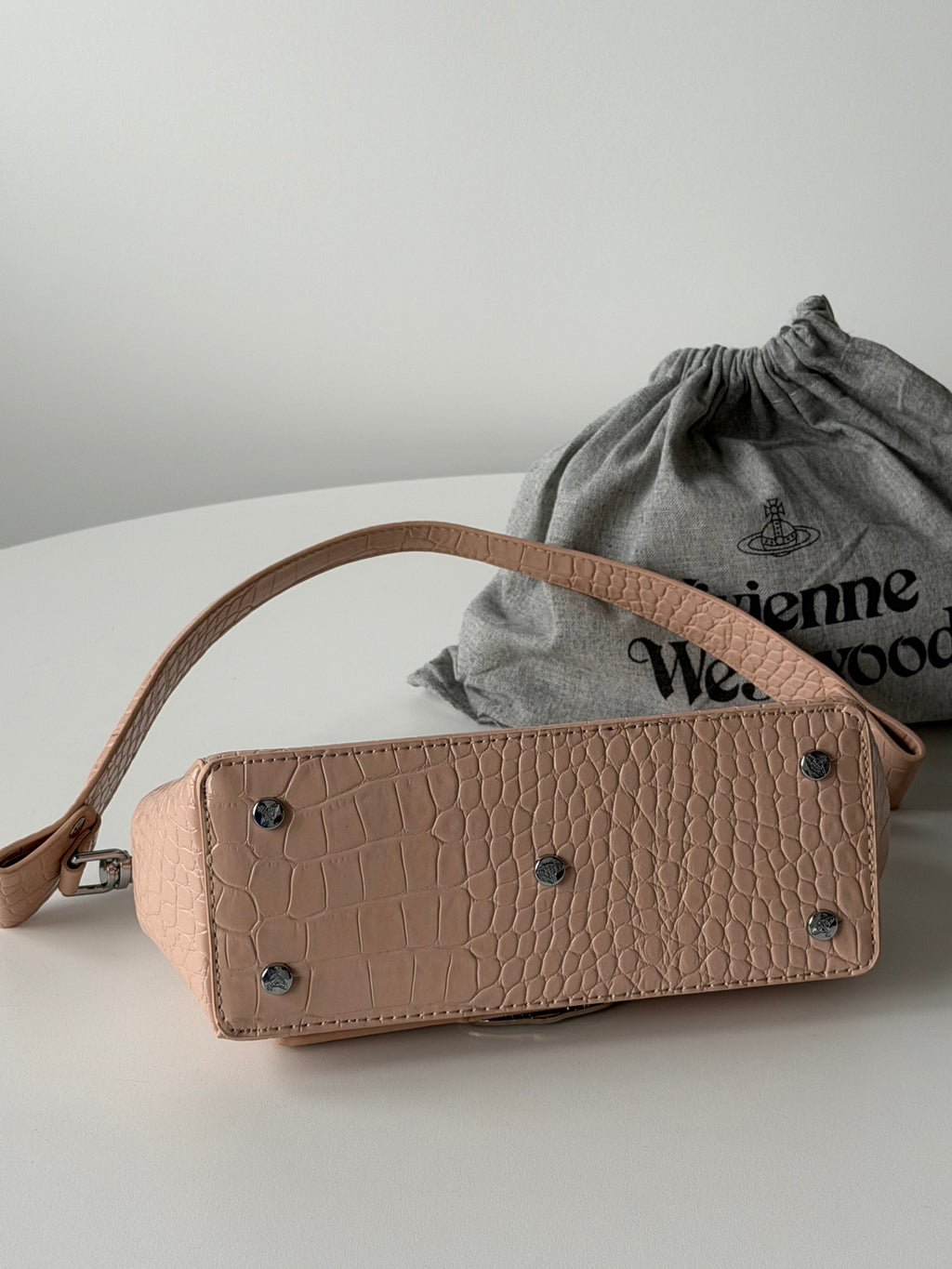 VW Hazel Medium Handbag - Light Pink