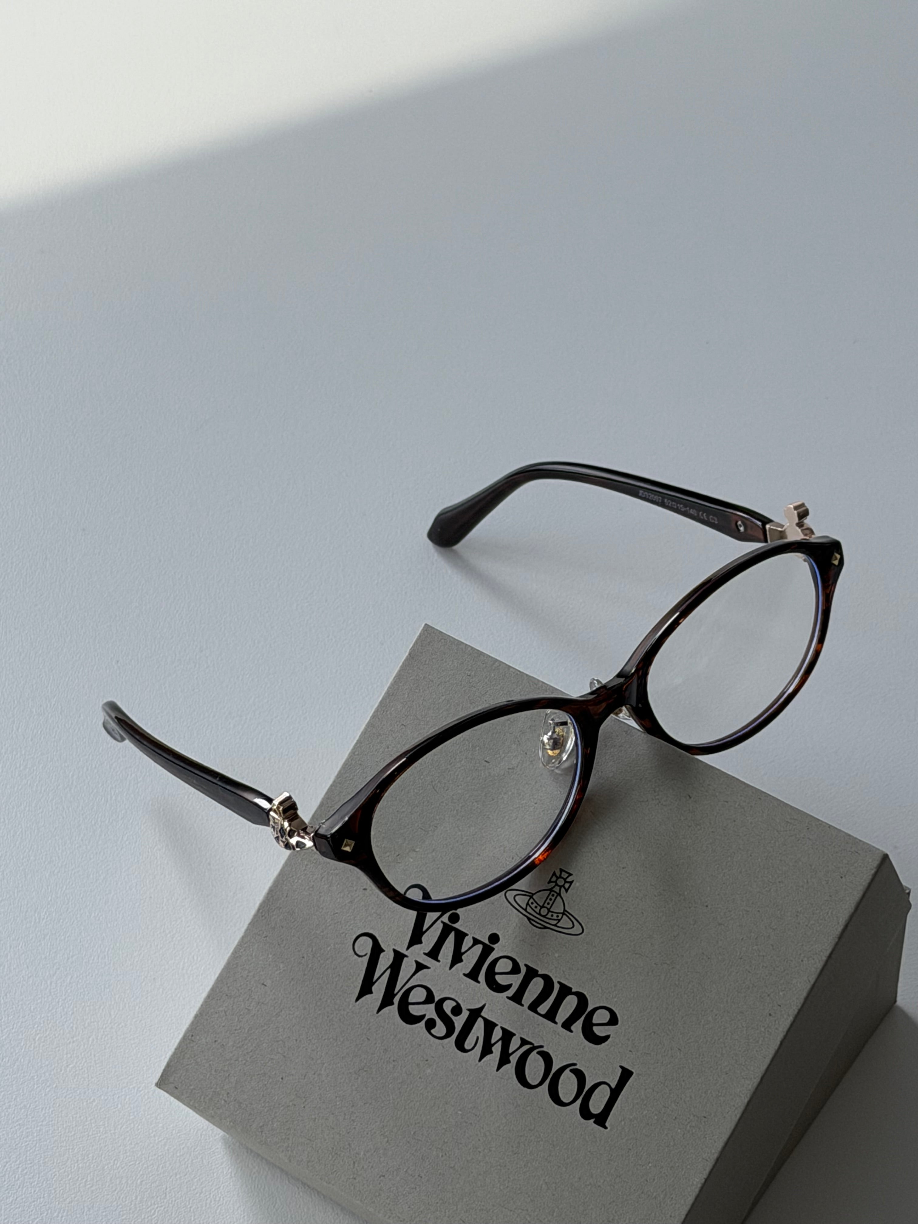 VW Vera Glasses - Brown Stripes