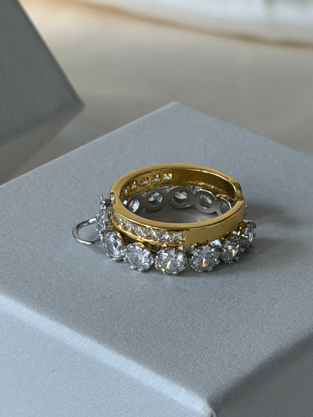 VW Crystal Orb Double Ring - Gold