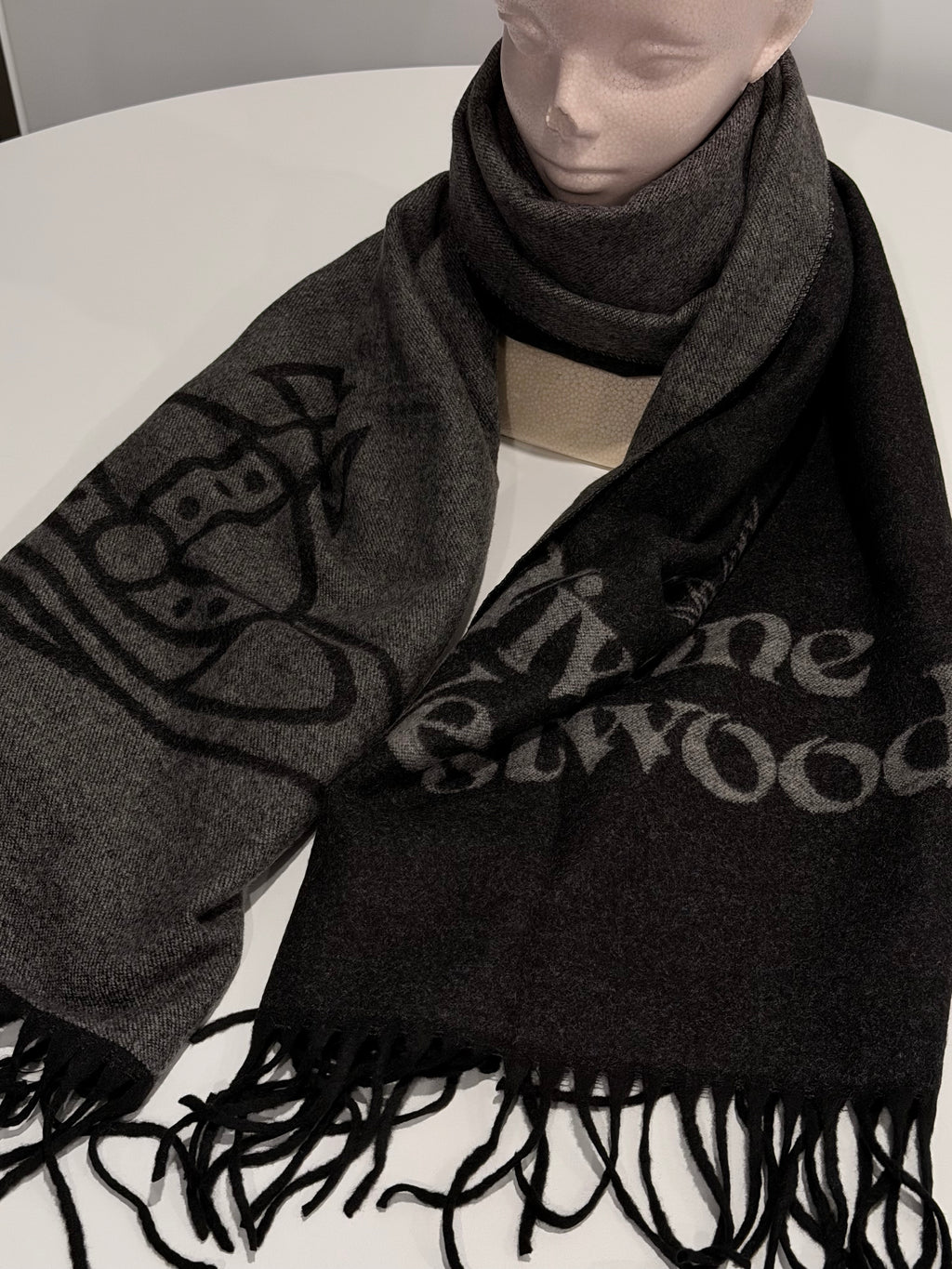 VW Single Orb And Lettering Scarf - Dark Gray