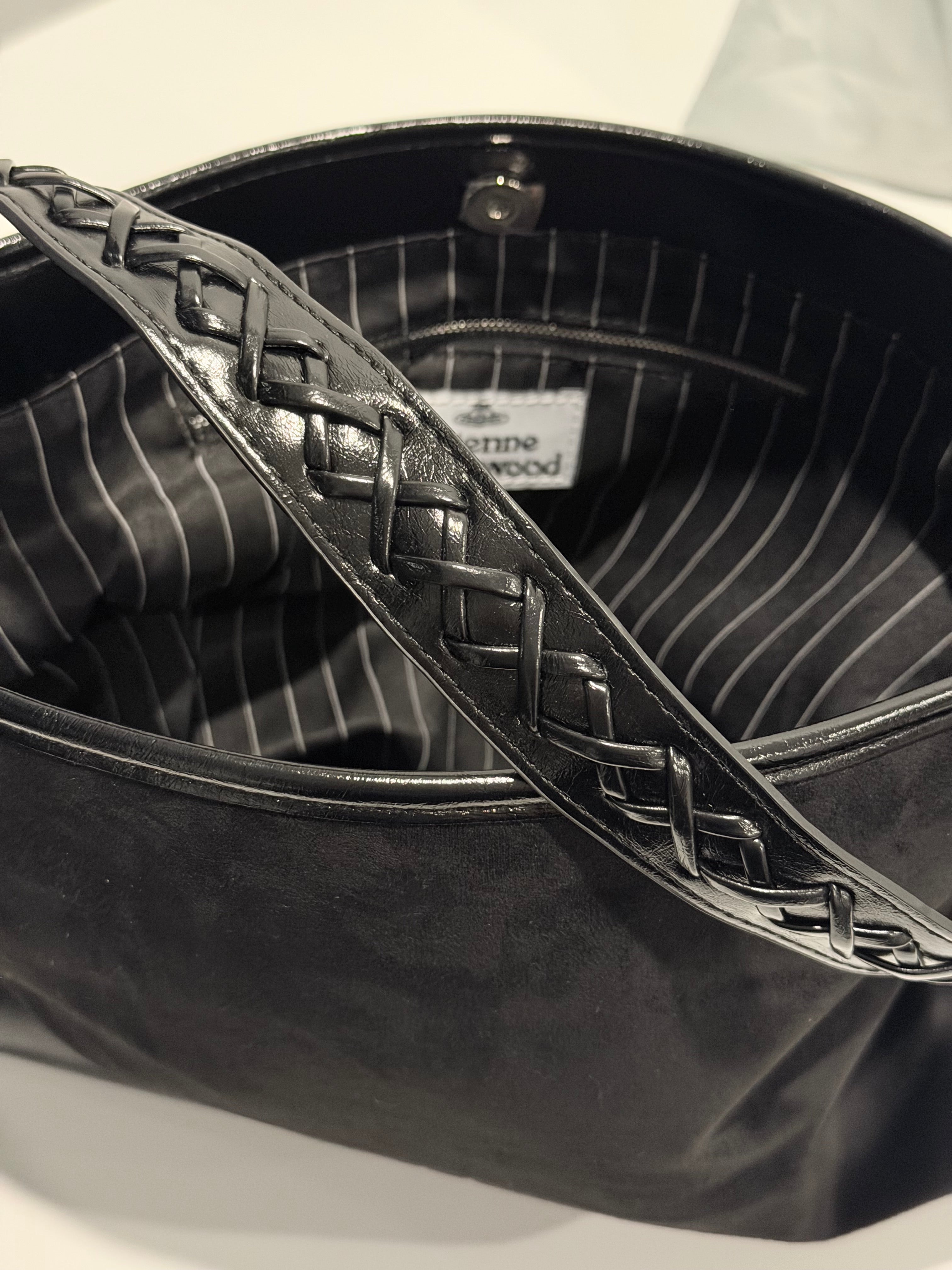 VW Maxime Large Shoulder Bag - Black