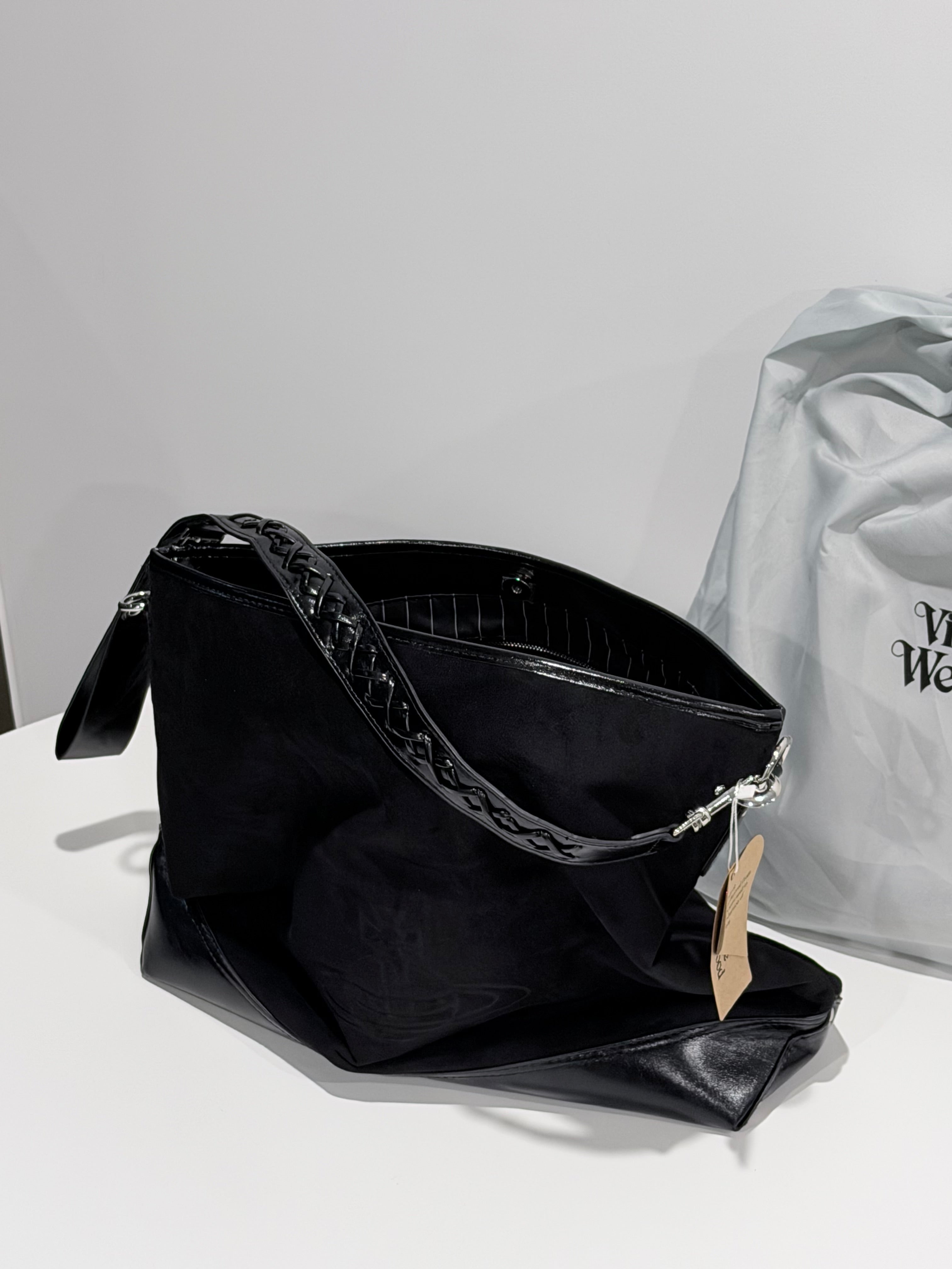 VW Maxime Large Shoulder Bag - Black