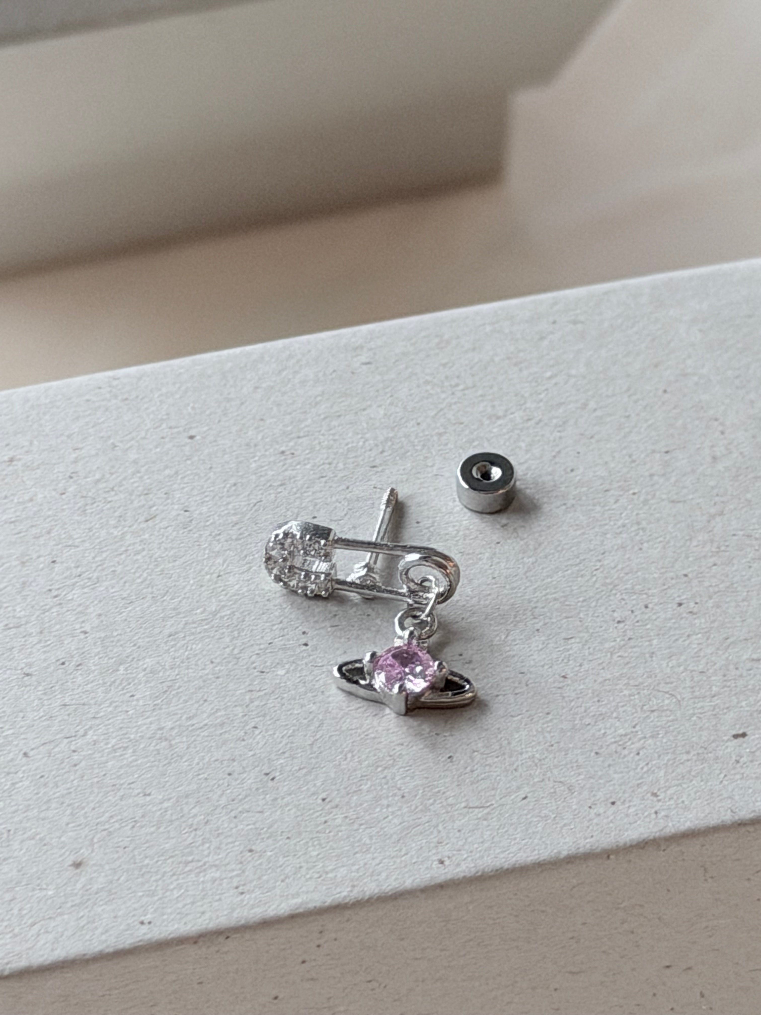 VW Mini Lucrece Earring - Pink