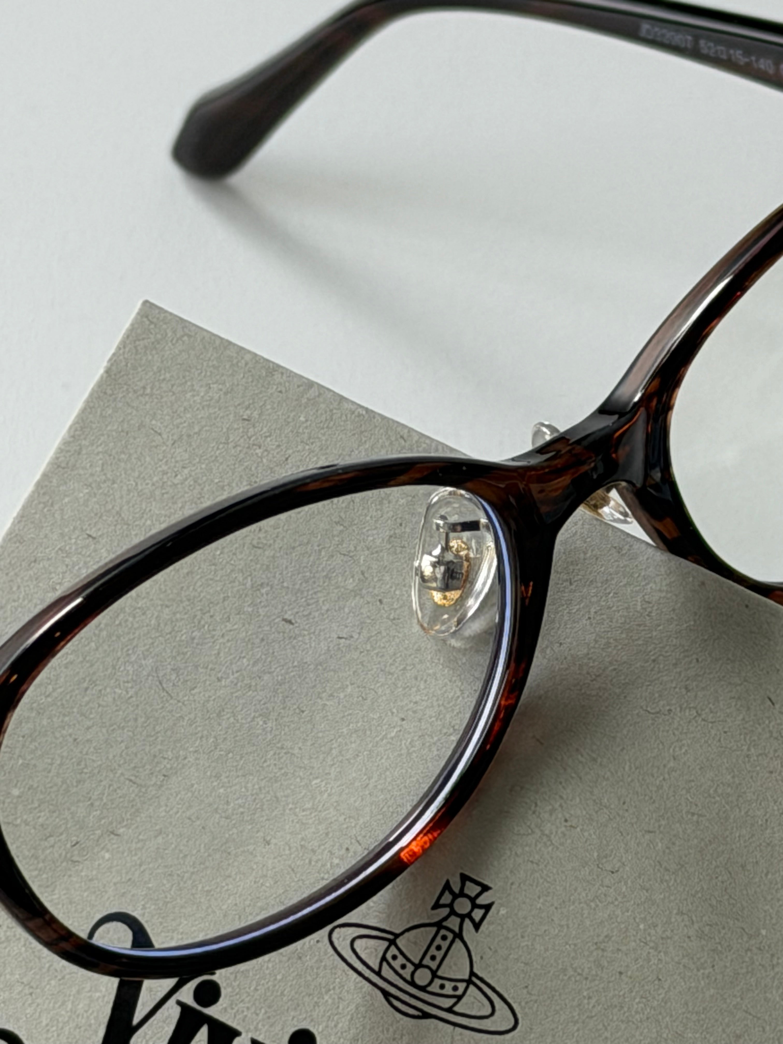 VW Vera Glasses - Brown Stripes