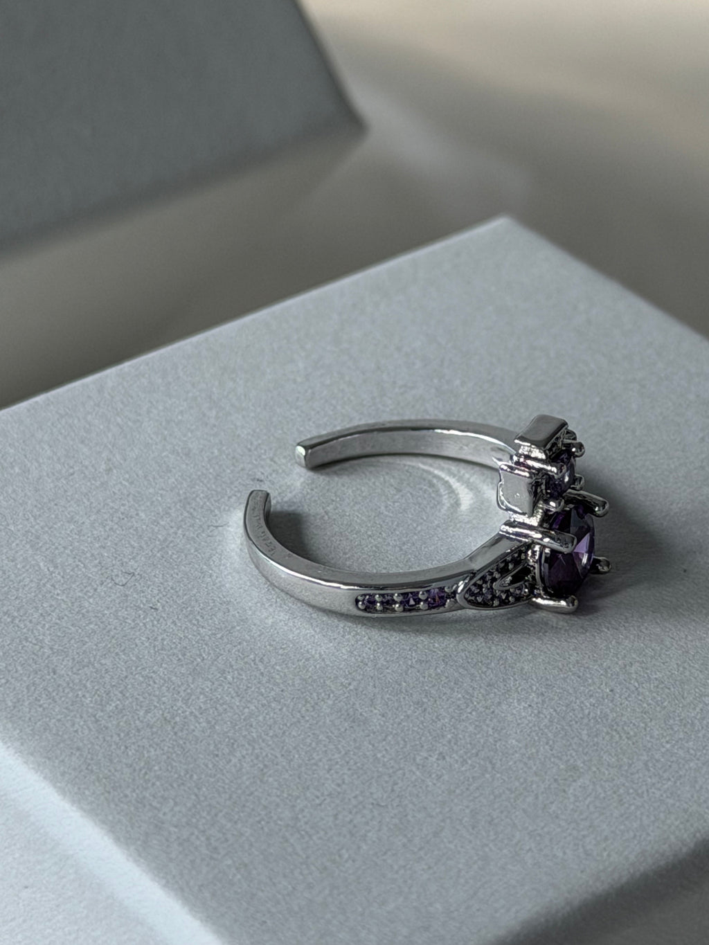 VW Reina Ring - Lavender