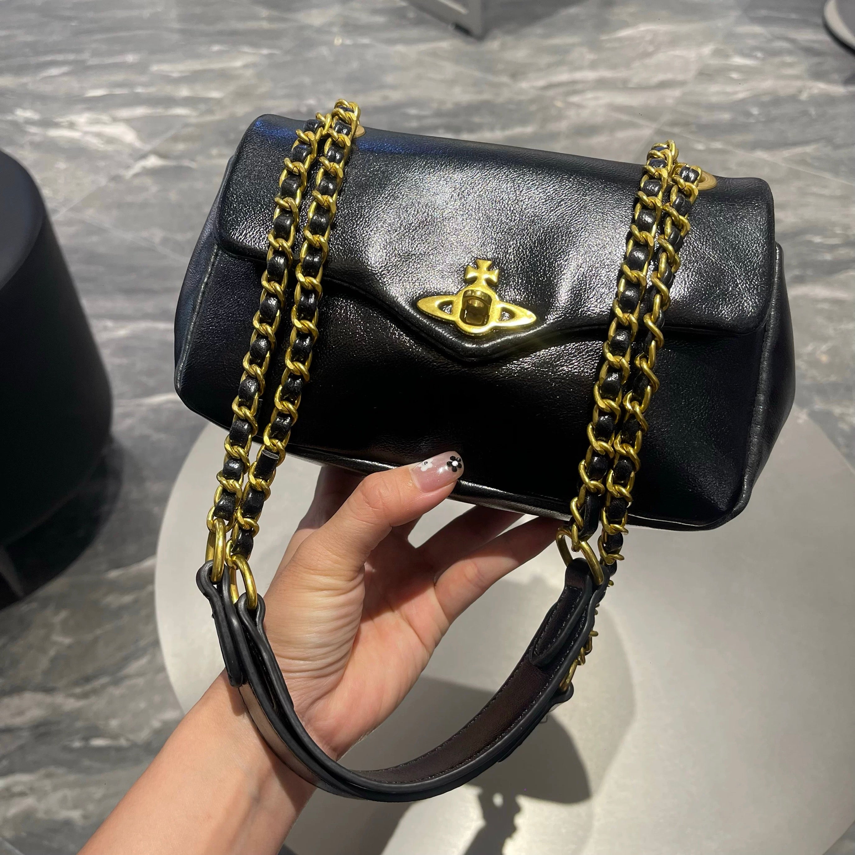 VW Anita Medium Bag - Black