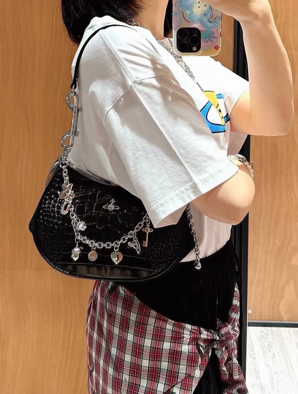 VW Charm Frame Purse - Glossy Black
