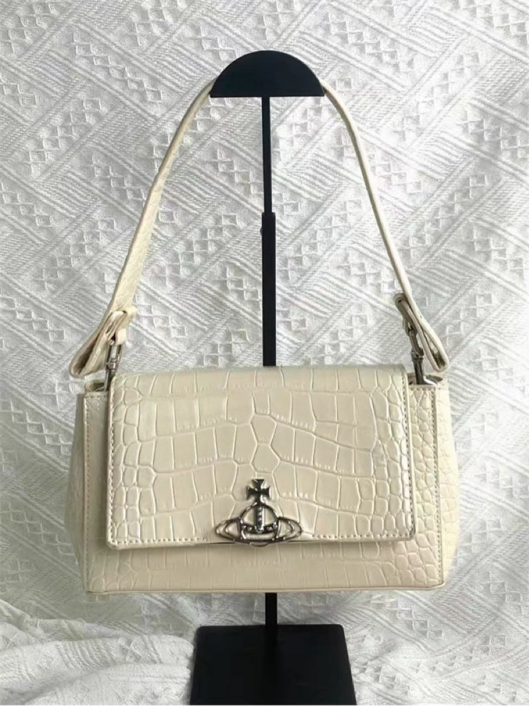 VW Hazel Medium Handbag - Cream