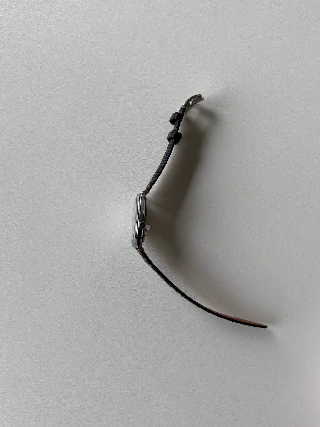 Vintage-Inspired Sculptural Watch