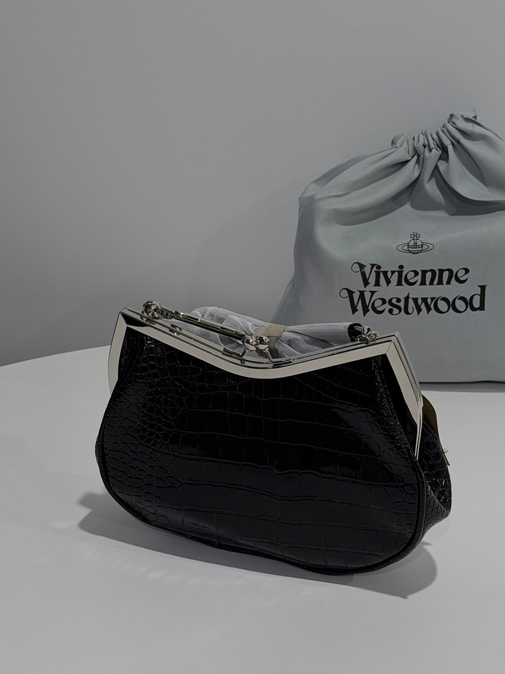 VW Charm Frame Purse - Glossy Black