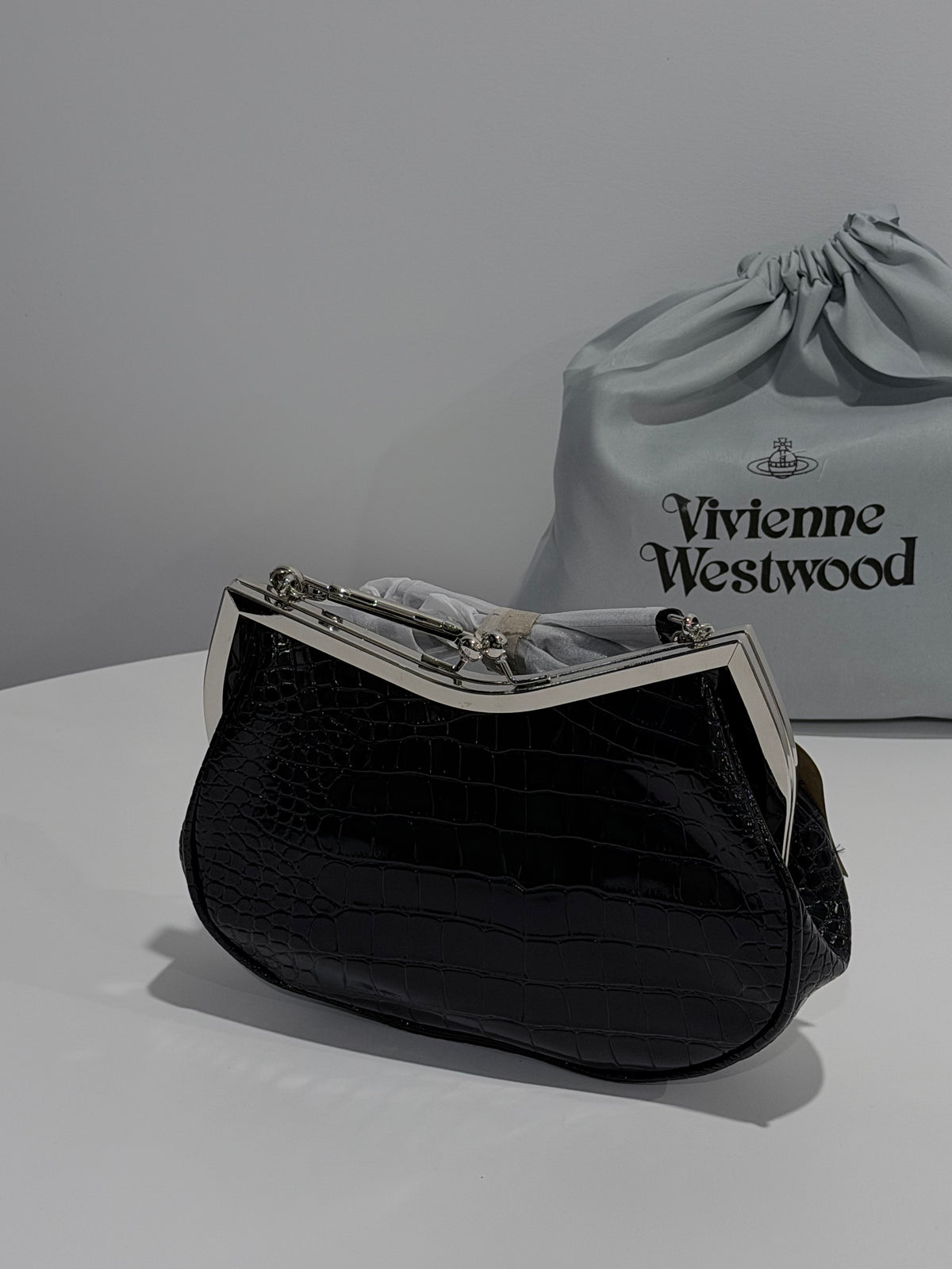 VW Charm Frame Purse - Glossy Black