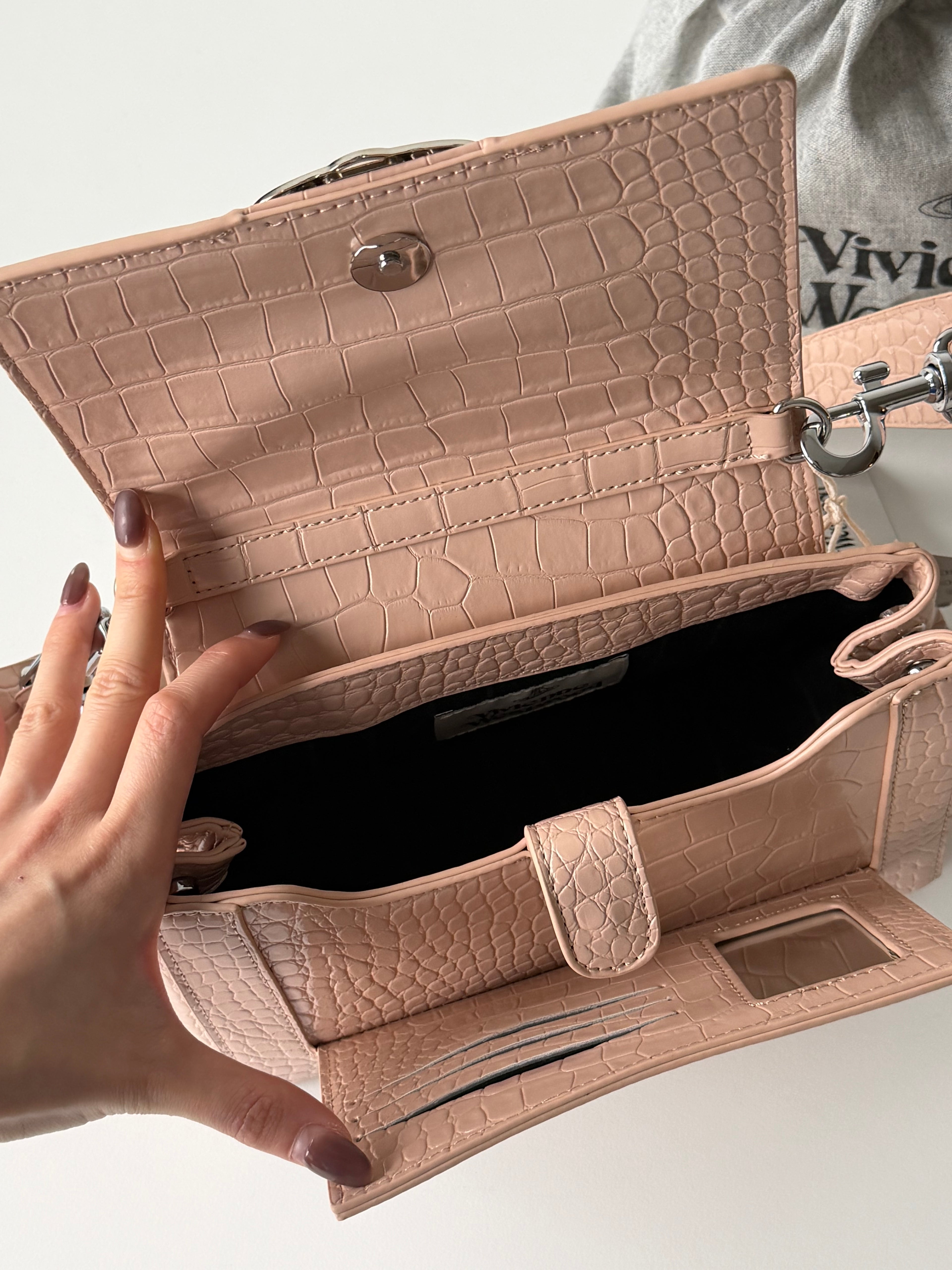 VW Hazel Medium Handbag - Light Pink