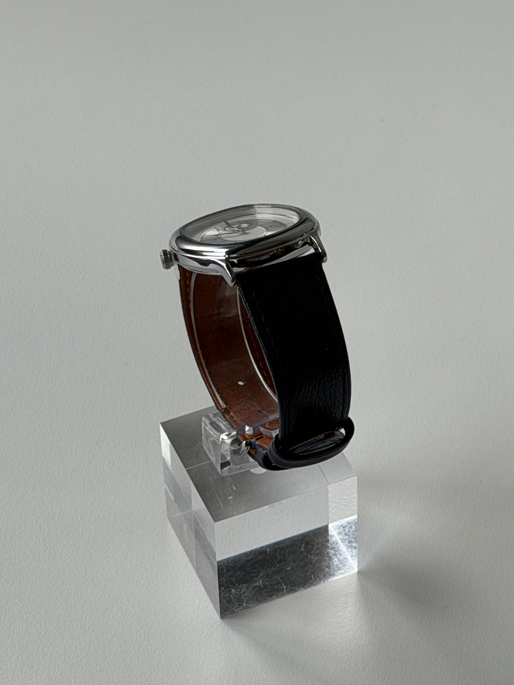 Vintage-Inspired Sculptural Watch