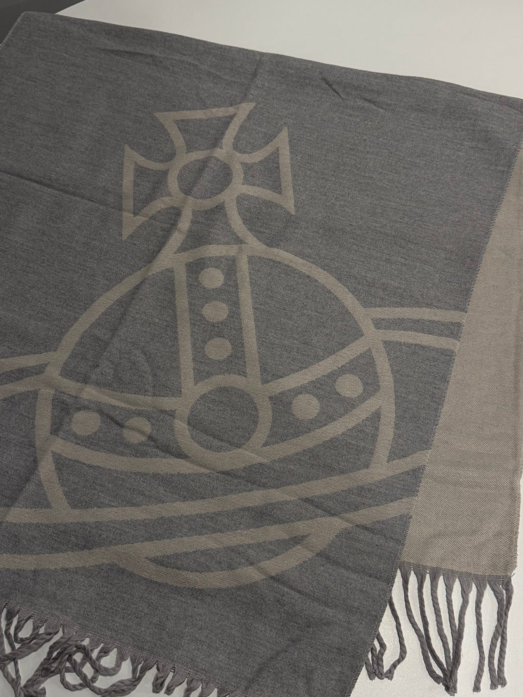 VW Double Side Single Orb Scarf - Grey