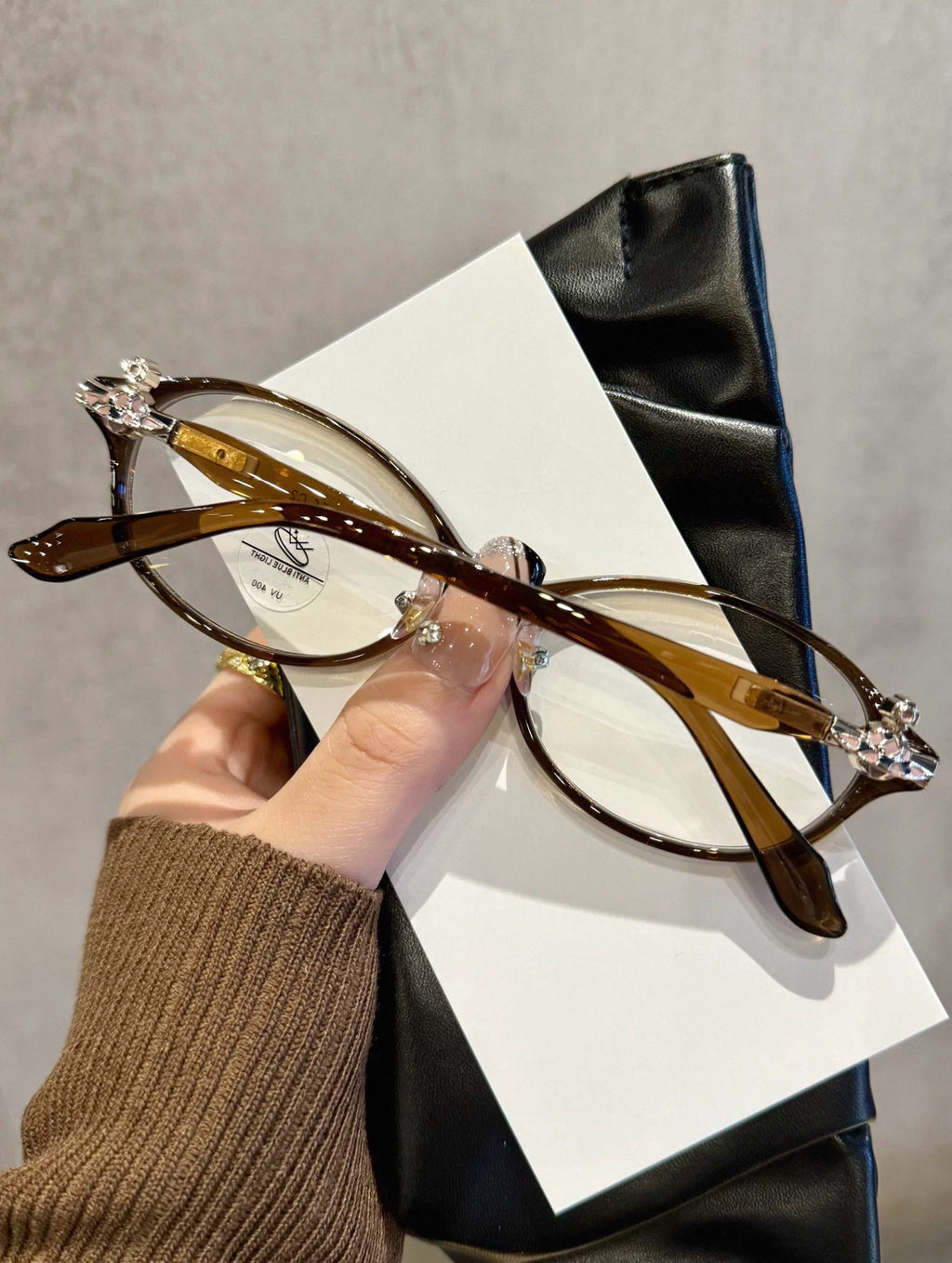 VW Vera Glasses - Brown