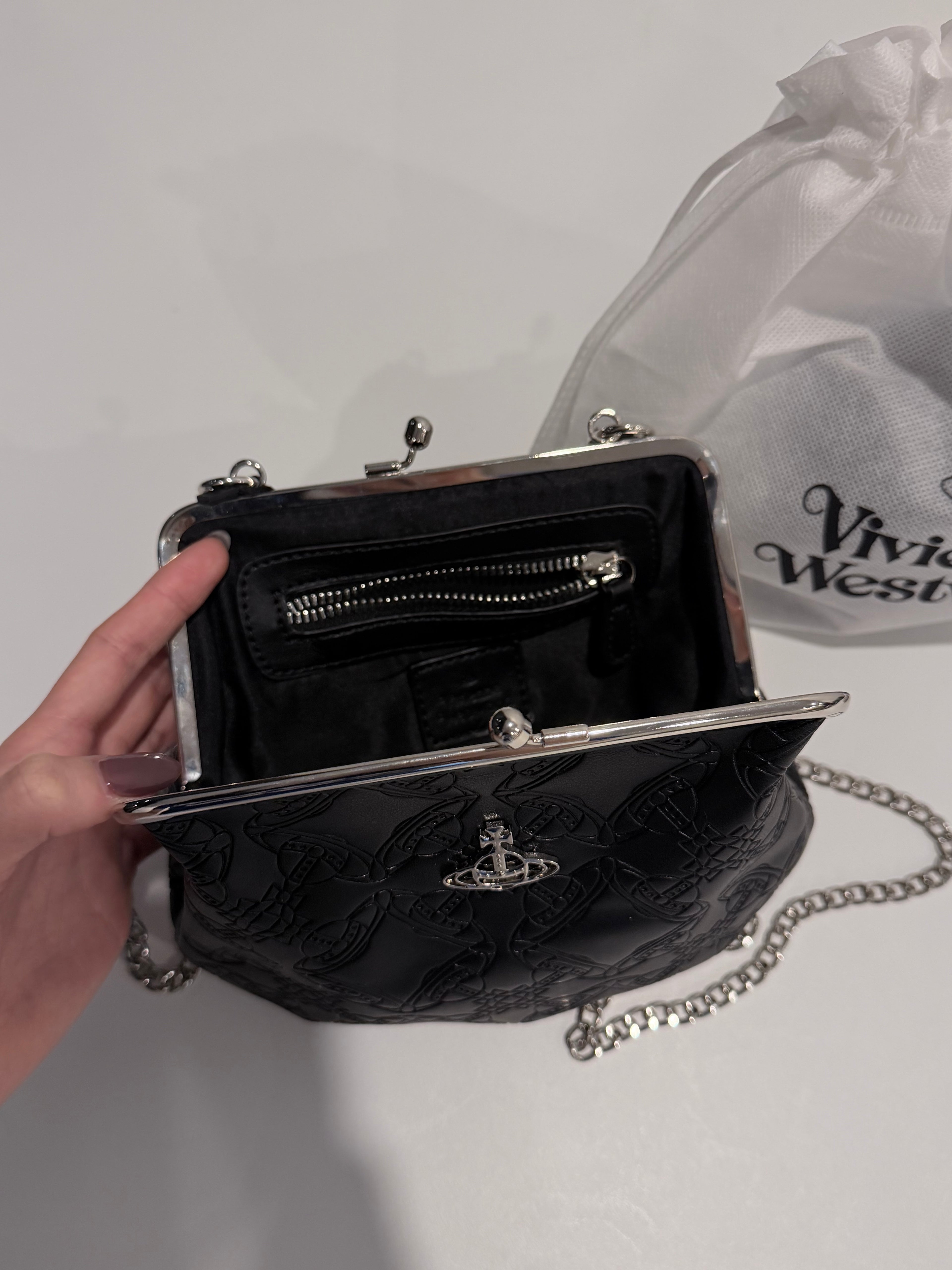 VW Granny Frame Purse - Black Print