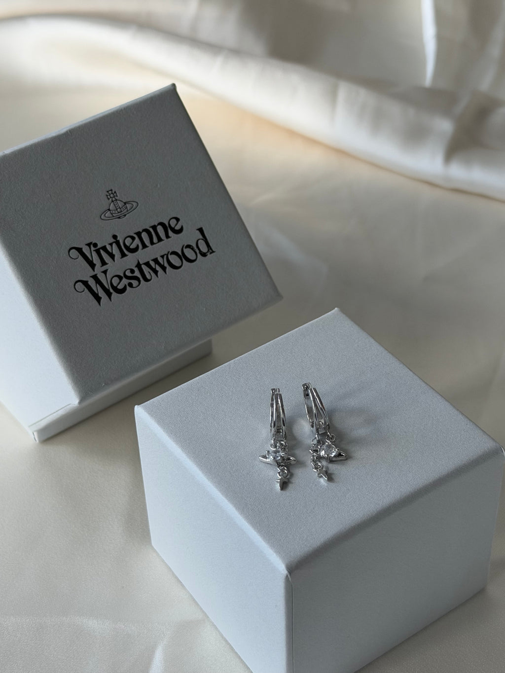 VW Issa Earrings