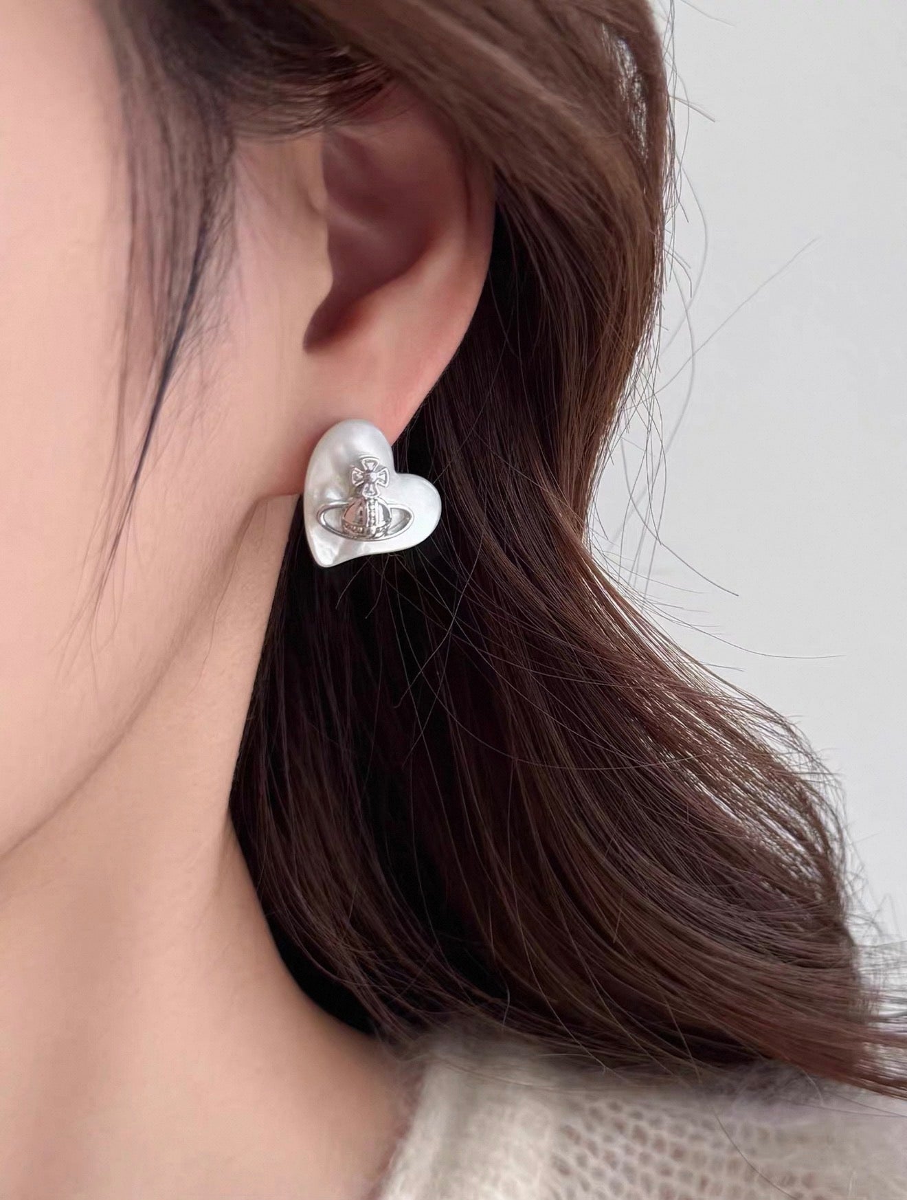 VW Heart & Orb Duo Earrings - White