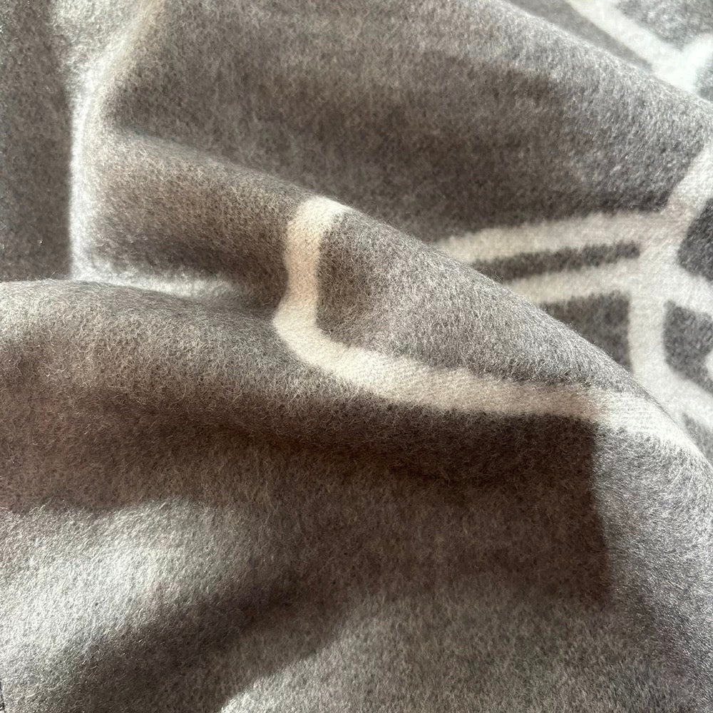 VW Single Orb And Lettering Scarf - Grey