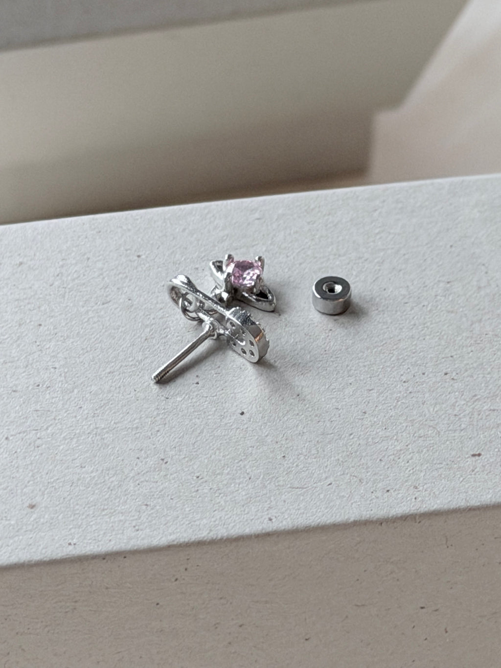 VW Mini Lucrece Earring - Pink