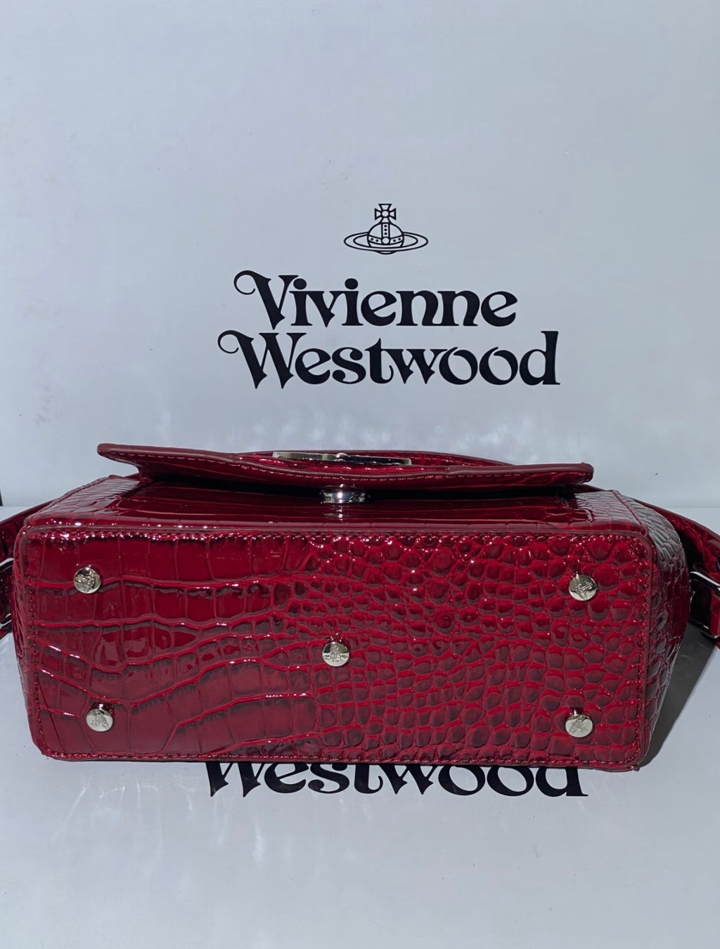 VW Hazel Medium Handbag - Maroon