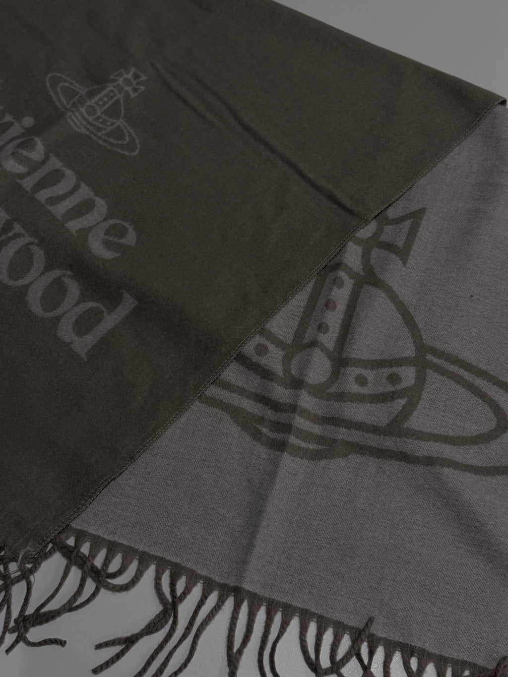 VW Single Orb And Lettering Scarf - Beige
