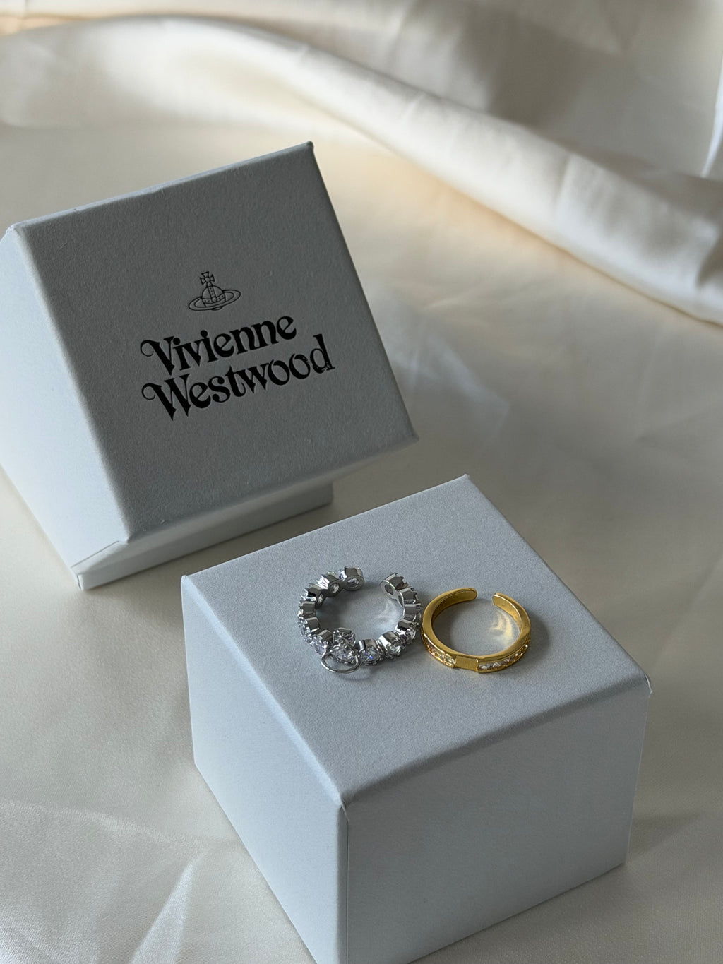 VW Crystal Orb Double Ring - Gold