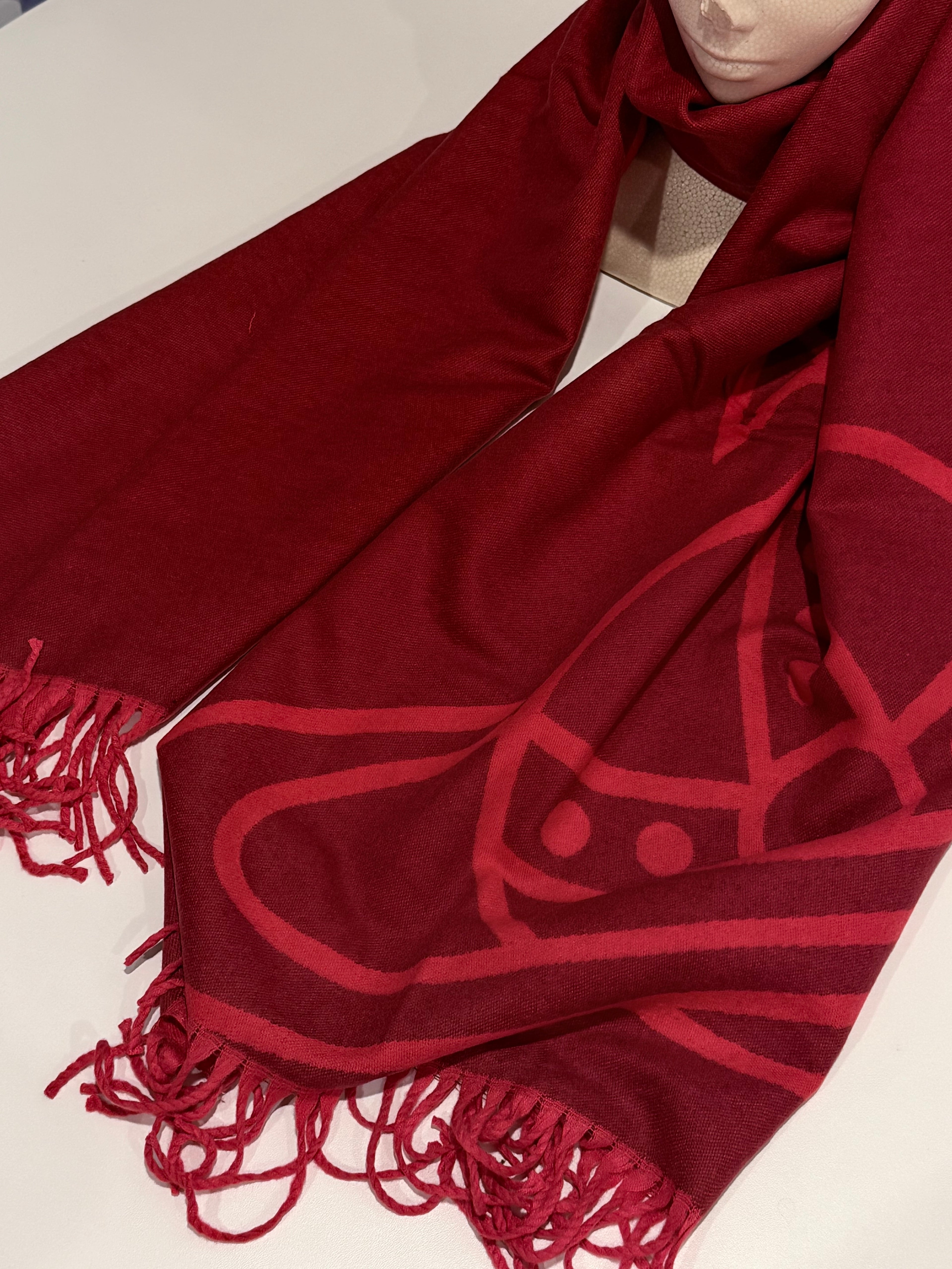 VW Double Side Single Orb Scarf - Red